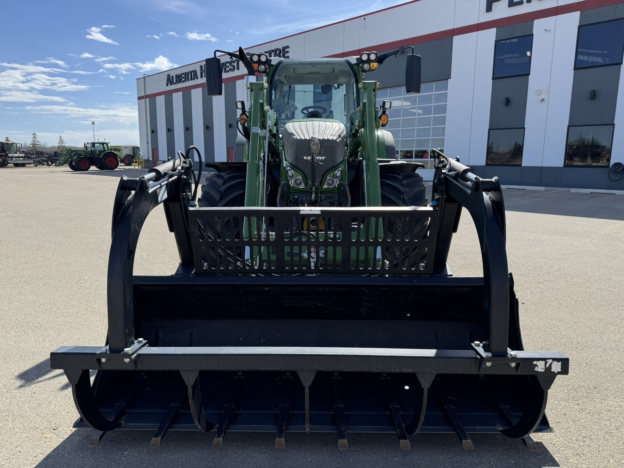 2018 Fendt 718S4 Tractor