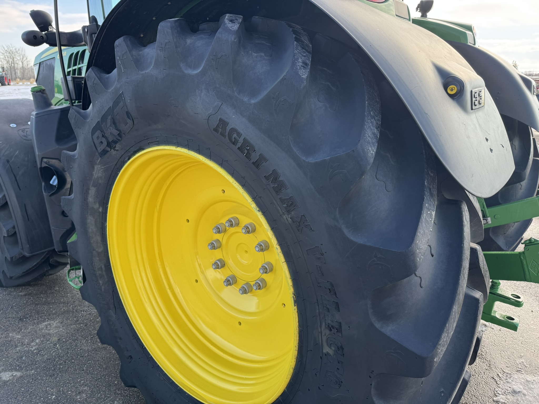 2016 John Deere 6175R Tractor