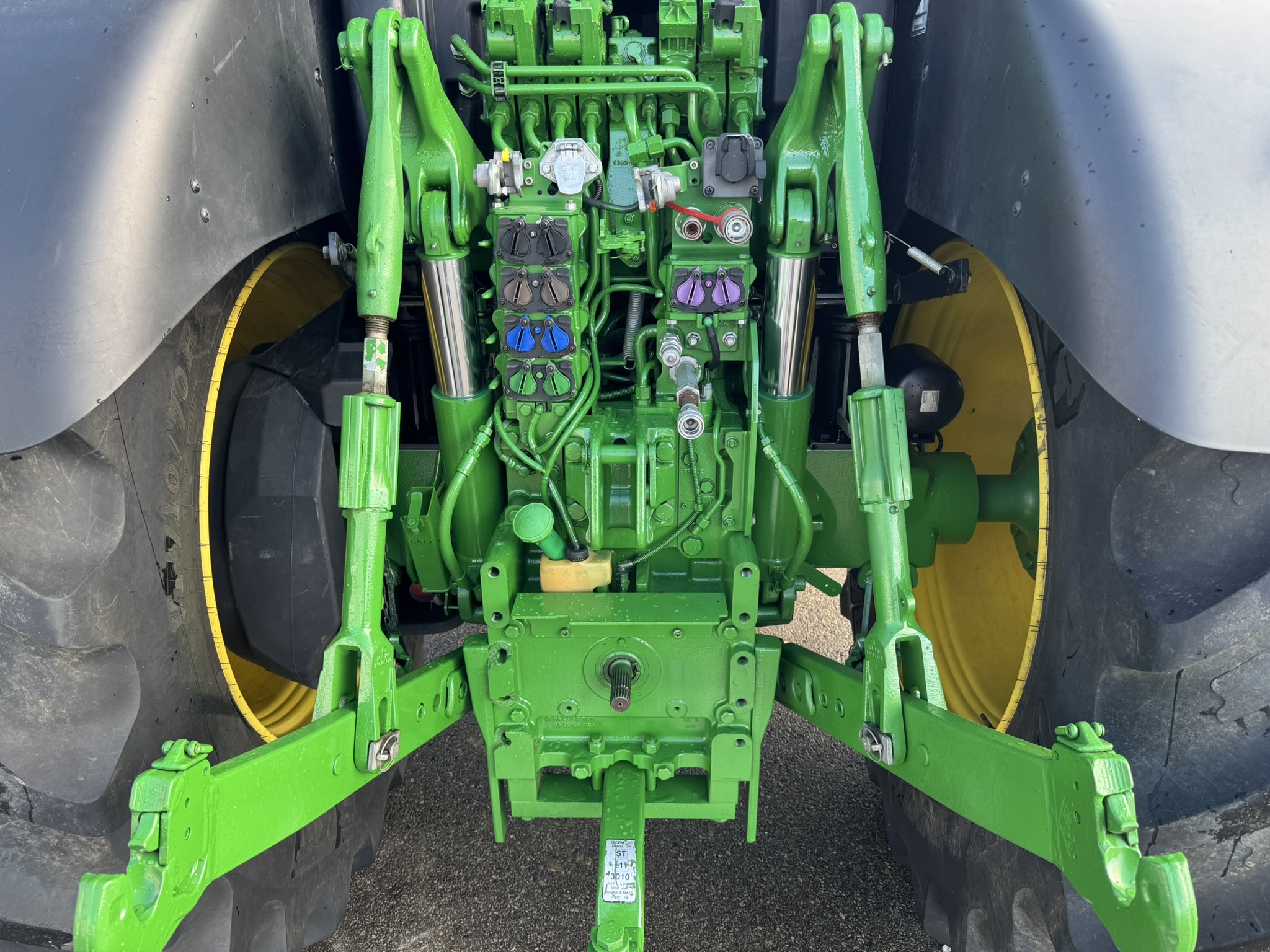 2016 John Deere 6175R Tractor