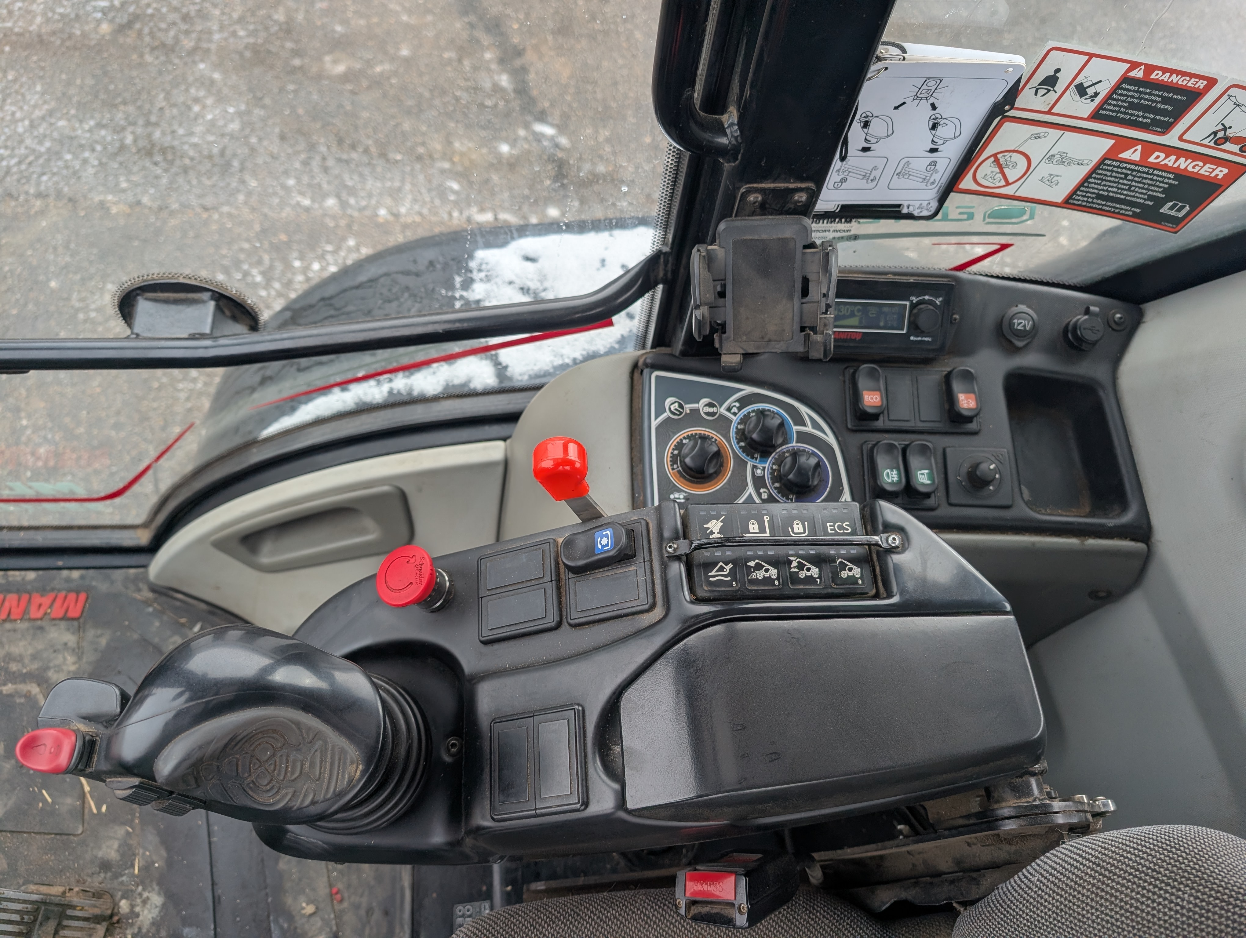 Manitou MLA-T-530 TeleHandler