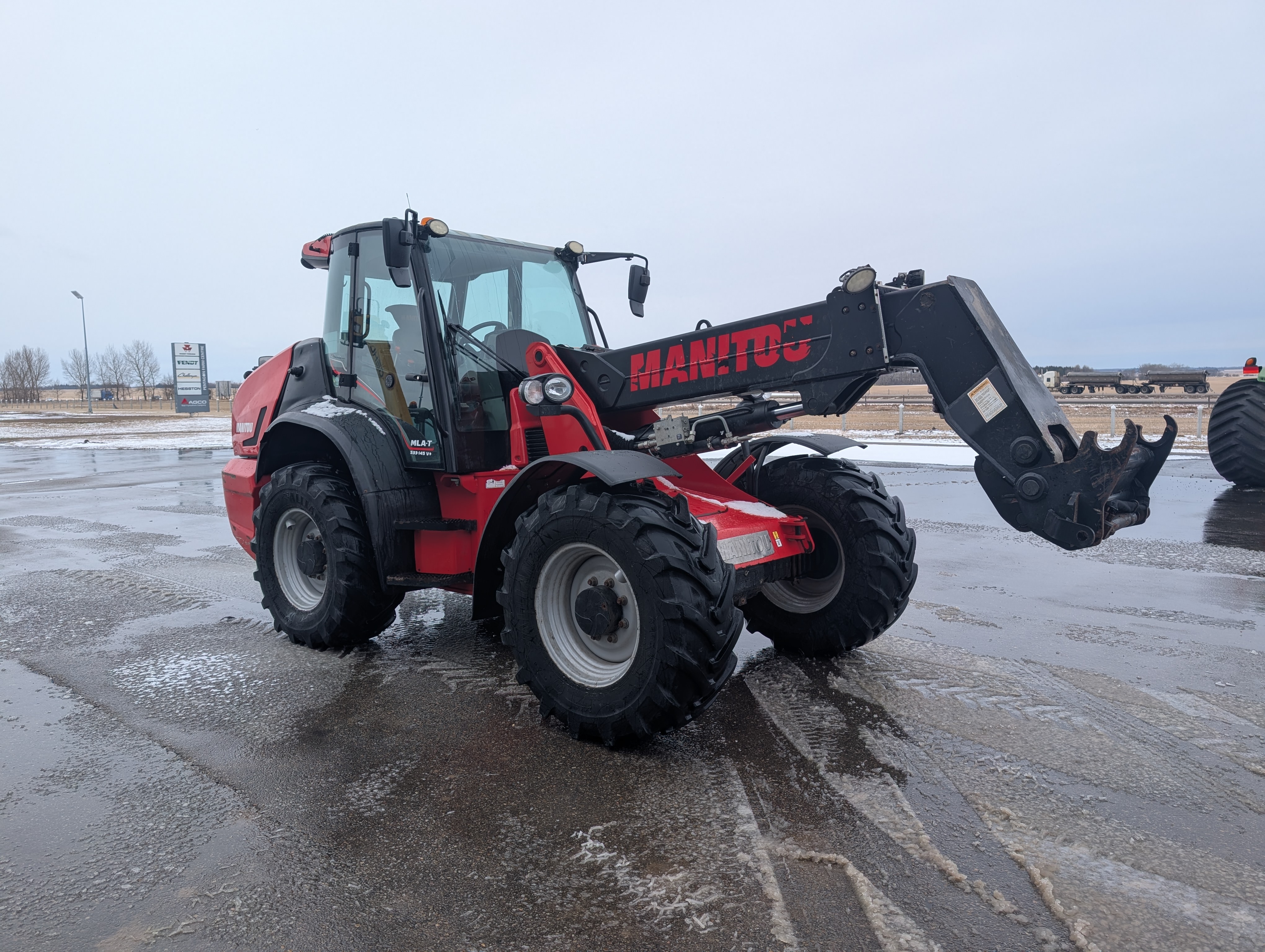 Manitou MLA-T-530 TeleHandler