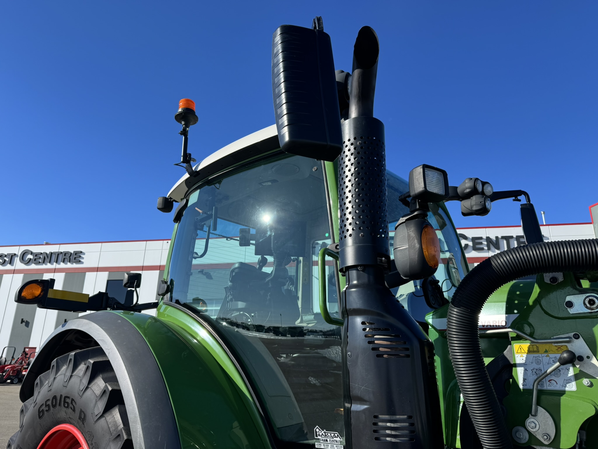 2022 Fendt 714 Gen6 Tractor