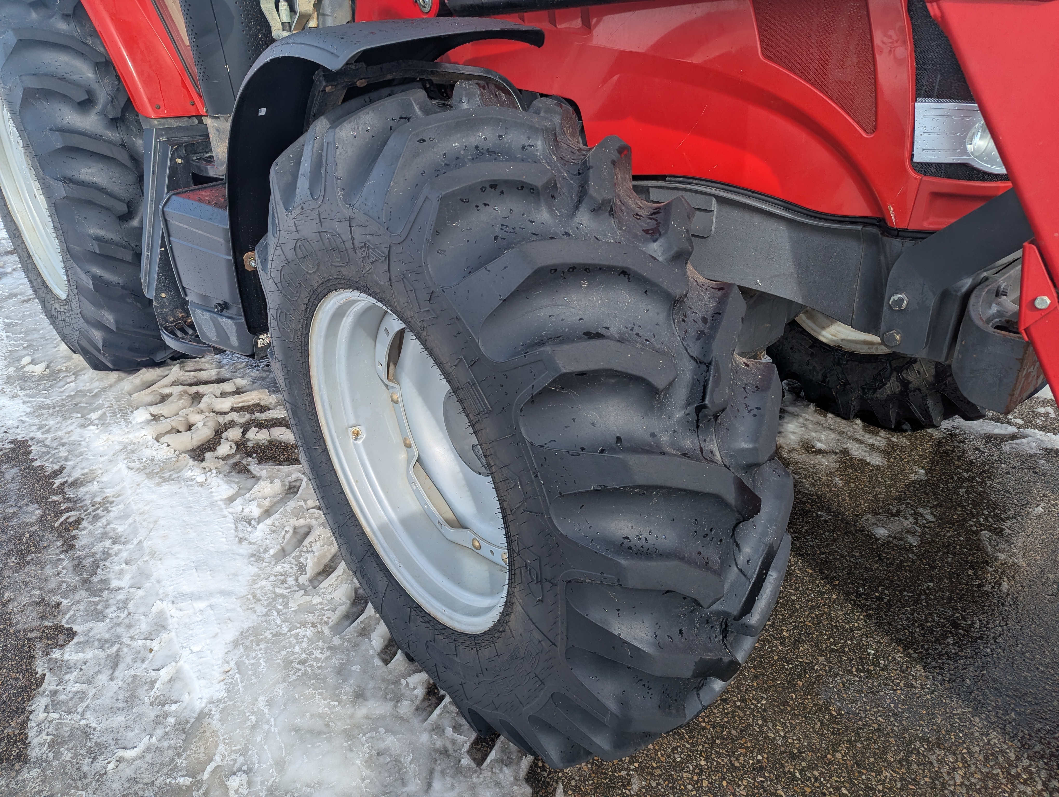 2013 Massey Ferguson 7614 Classic Tractor