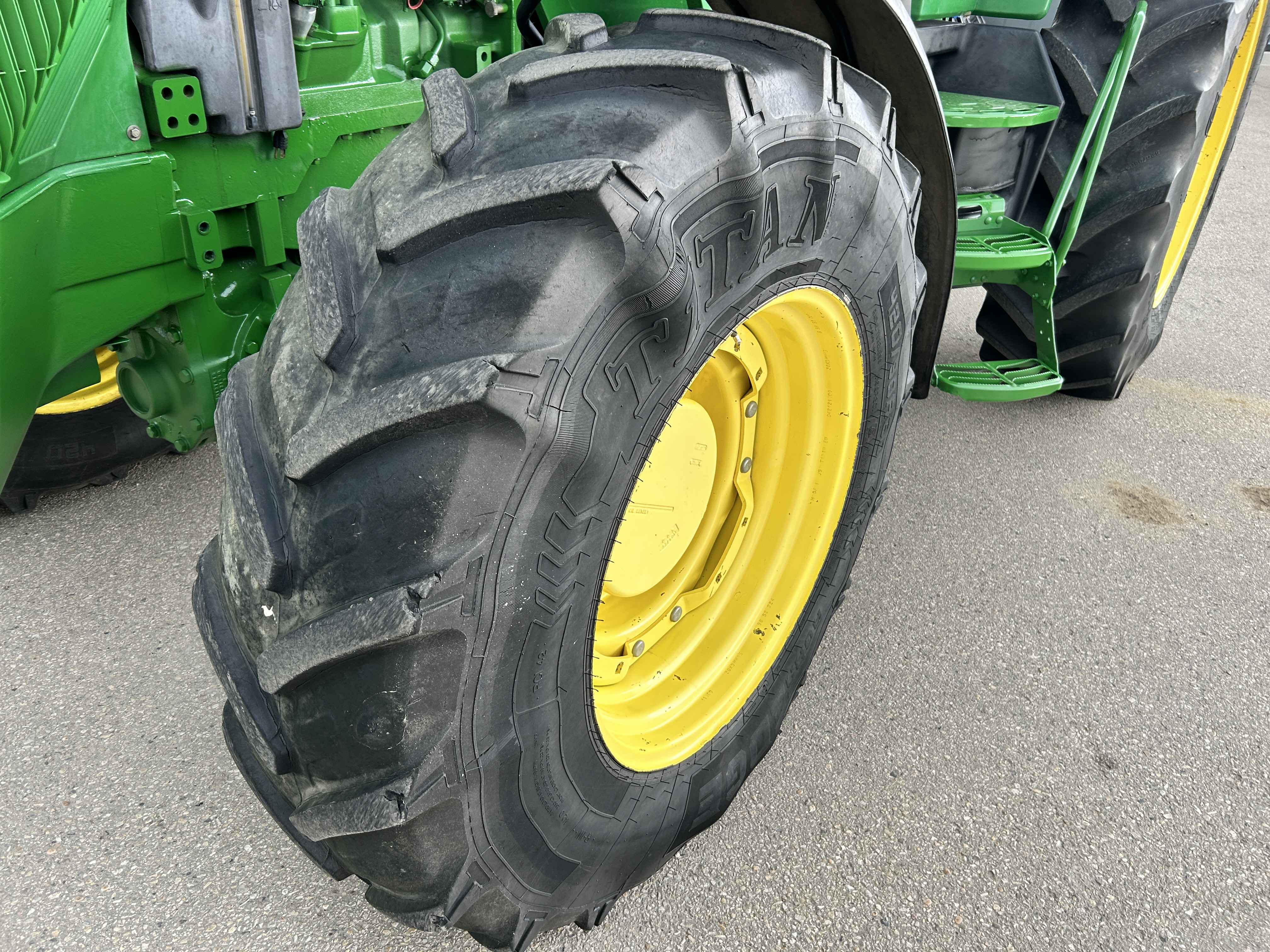 1998 John Deere 8100 Tractor