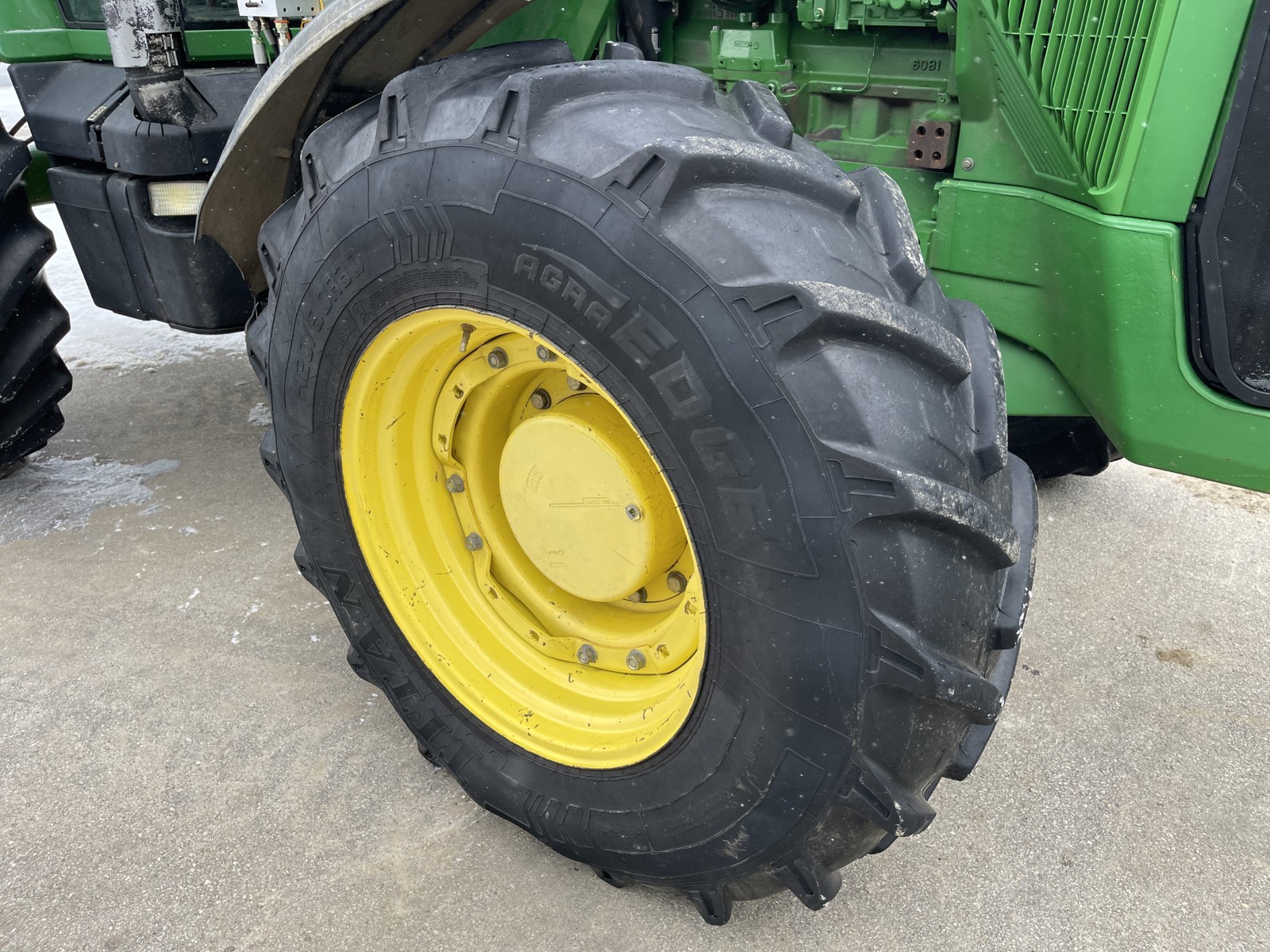 1998 John Deere 8100 Tractor