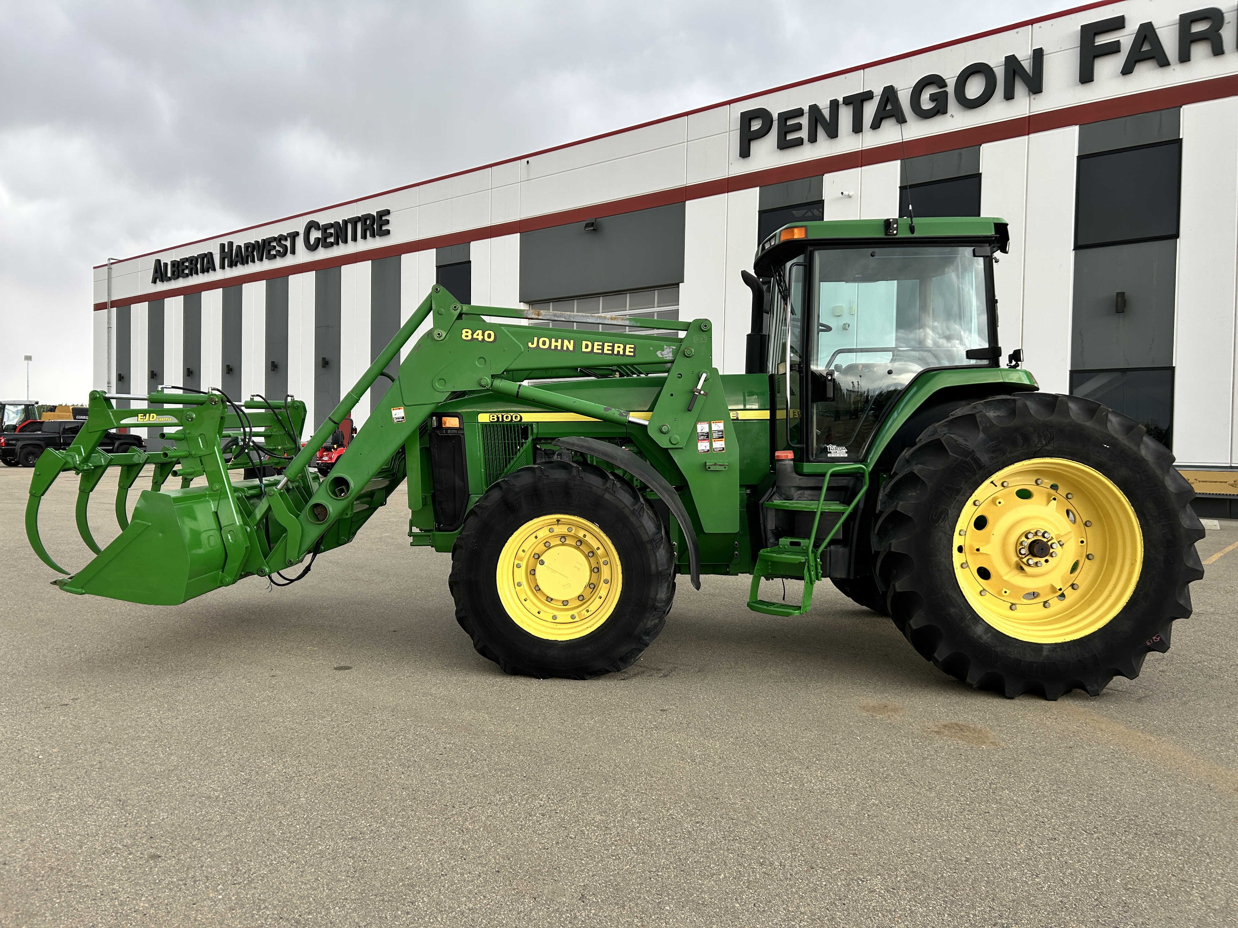1998 John Deere 8100 Tractor