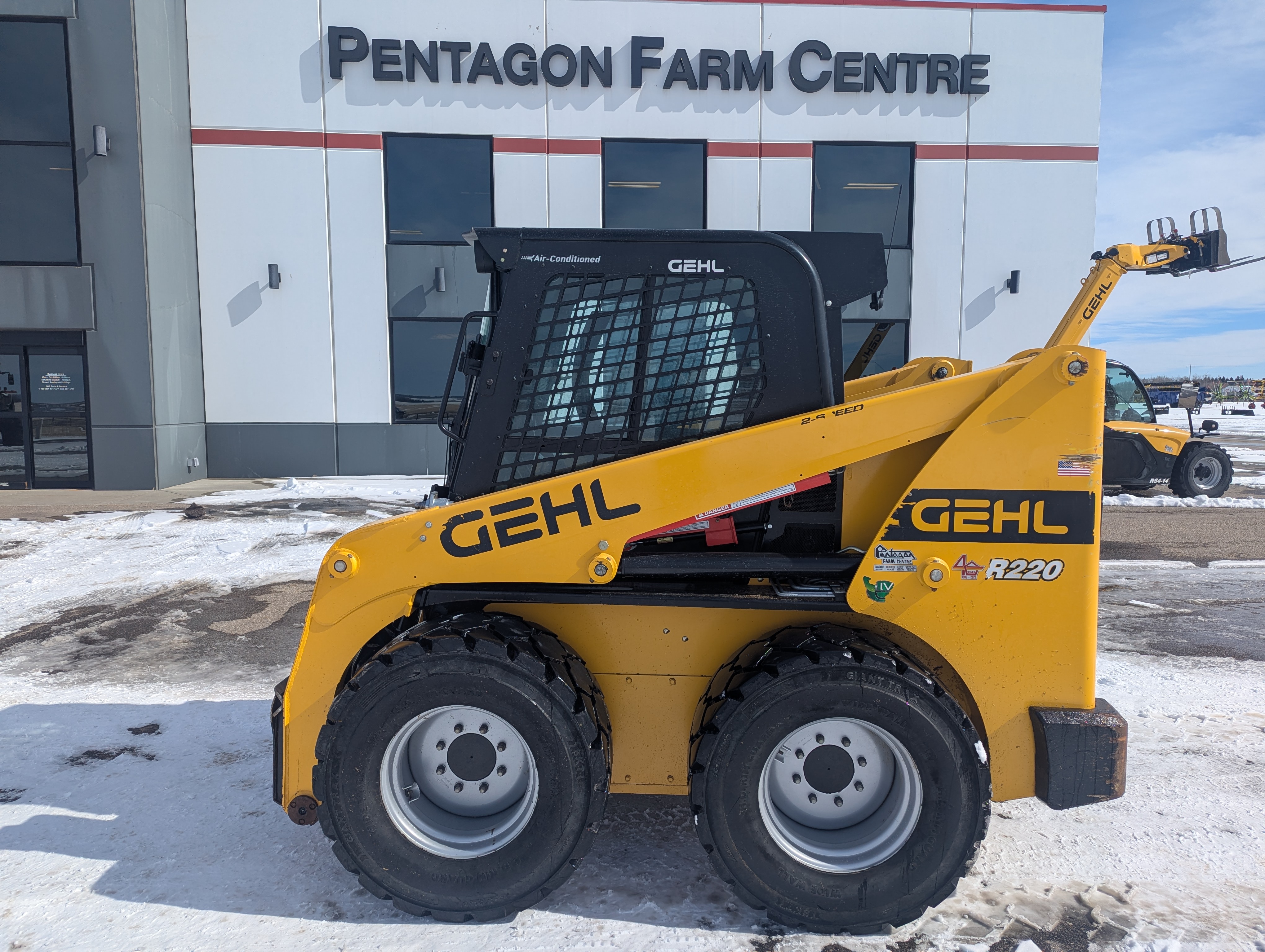 2022 Gehl R220 Skid Steer Loader
