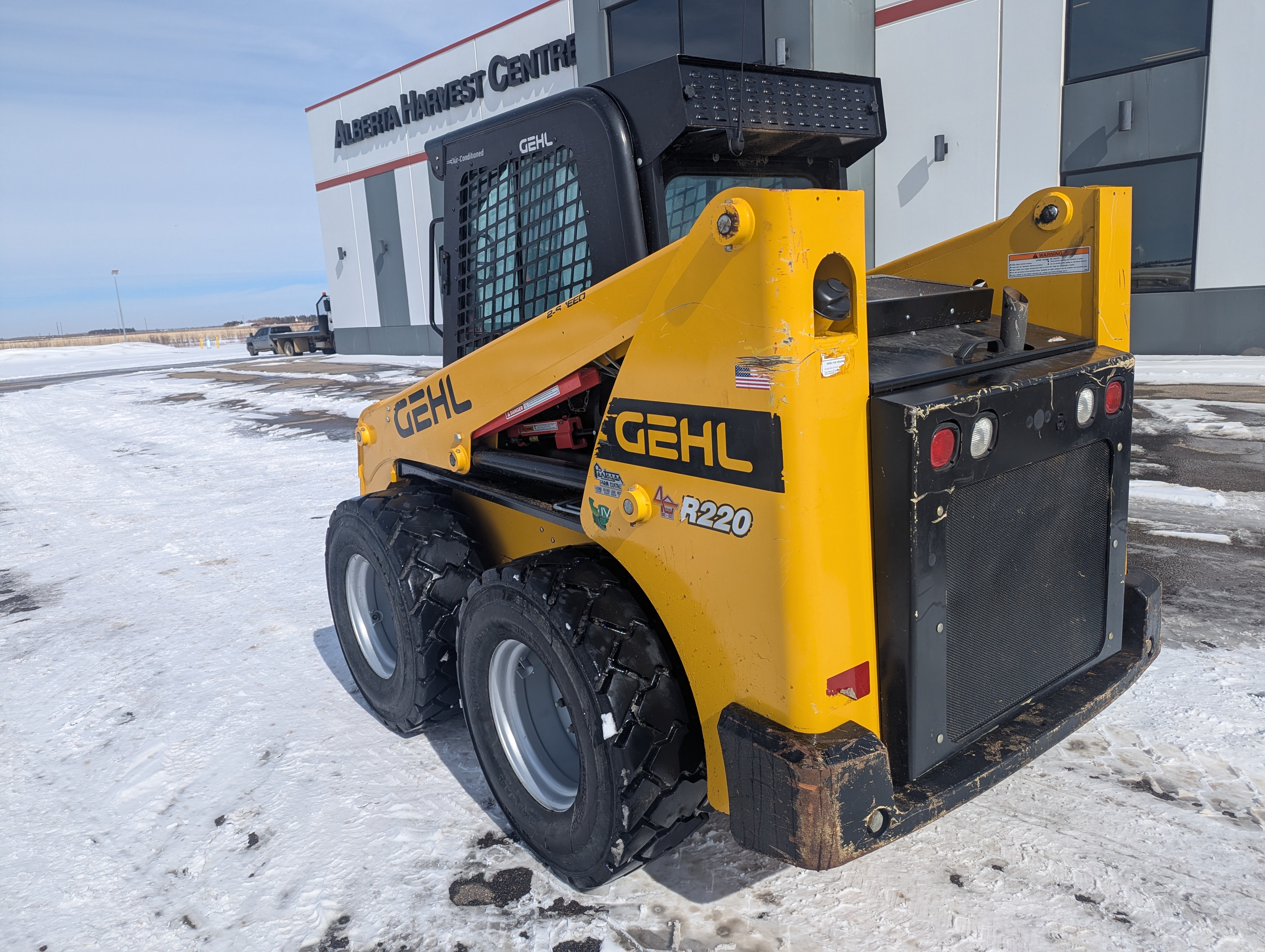 2022 Gehl R220 Skid Steer Loader