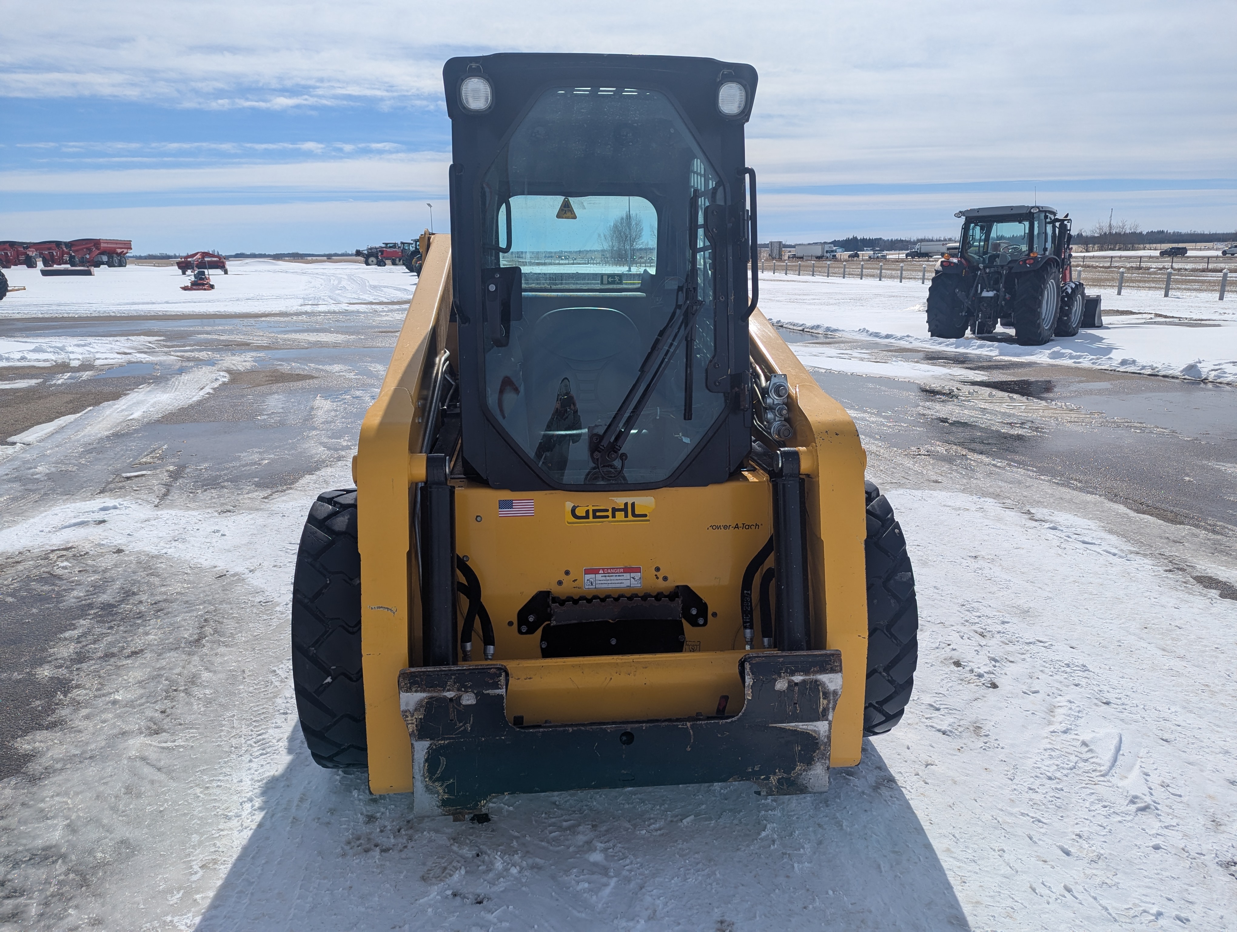 2022 Gehl R220 Skid Steer Loader