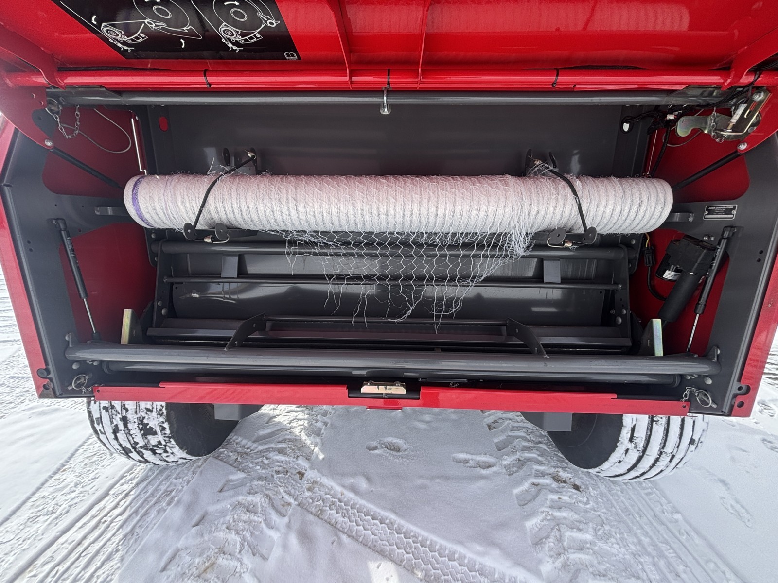 2017 Massey Ferguson 2956A Baler/Round