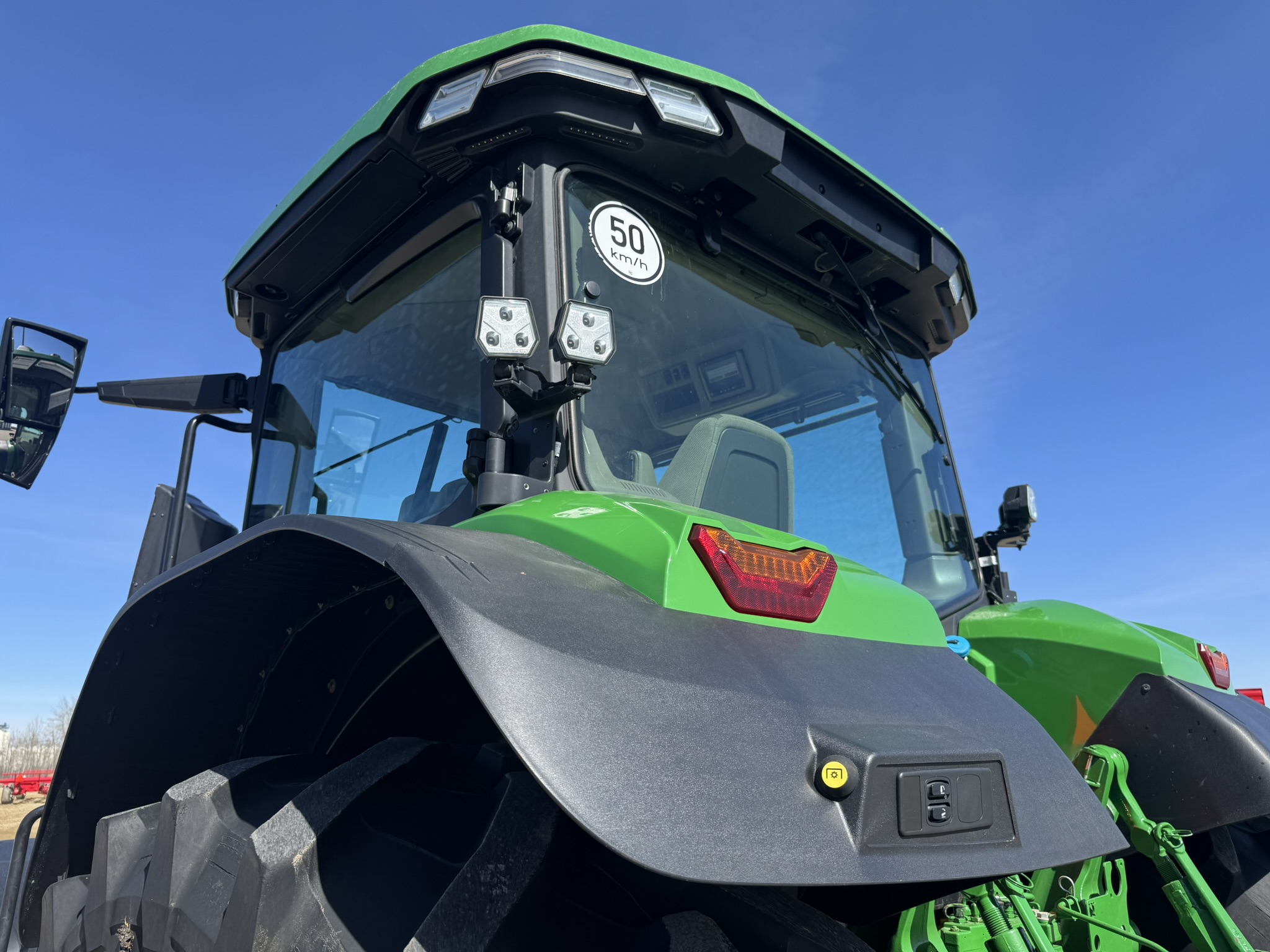 2023 John Deere 7R 230 Tractor