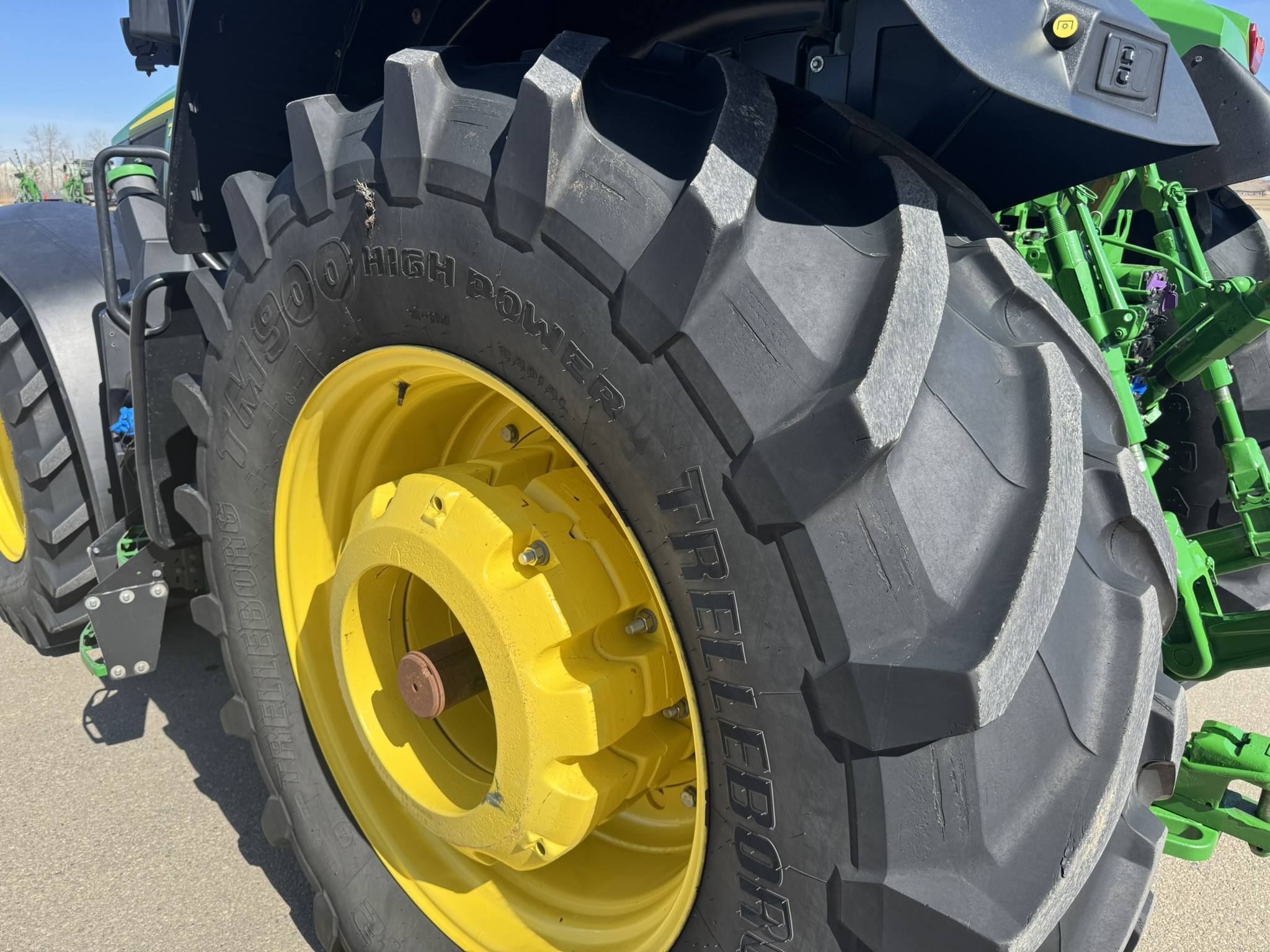 2023 John Deere 7R 230 Tractor