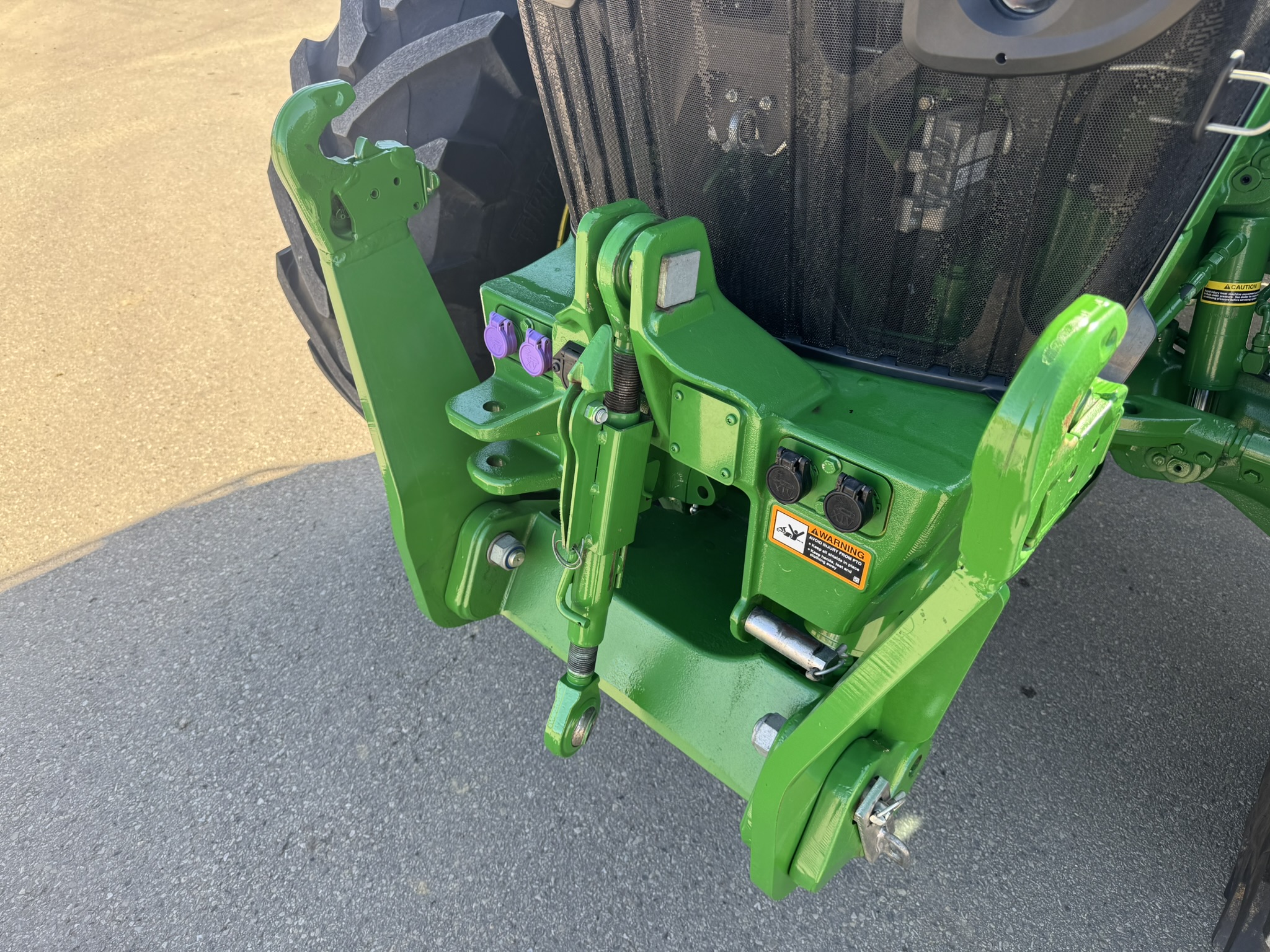 2023 John Deere 7R 230 Tractor