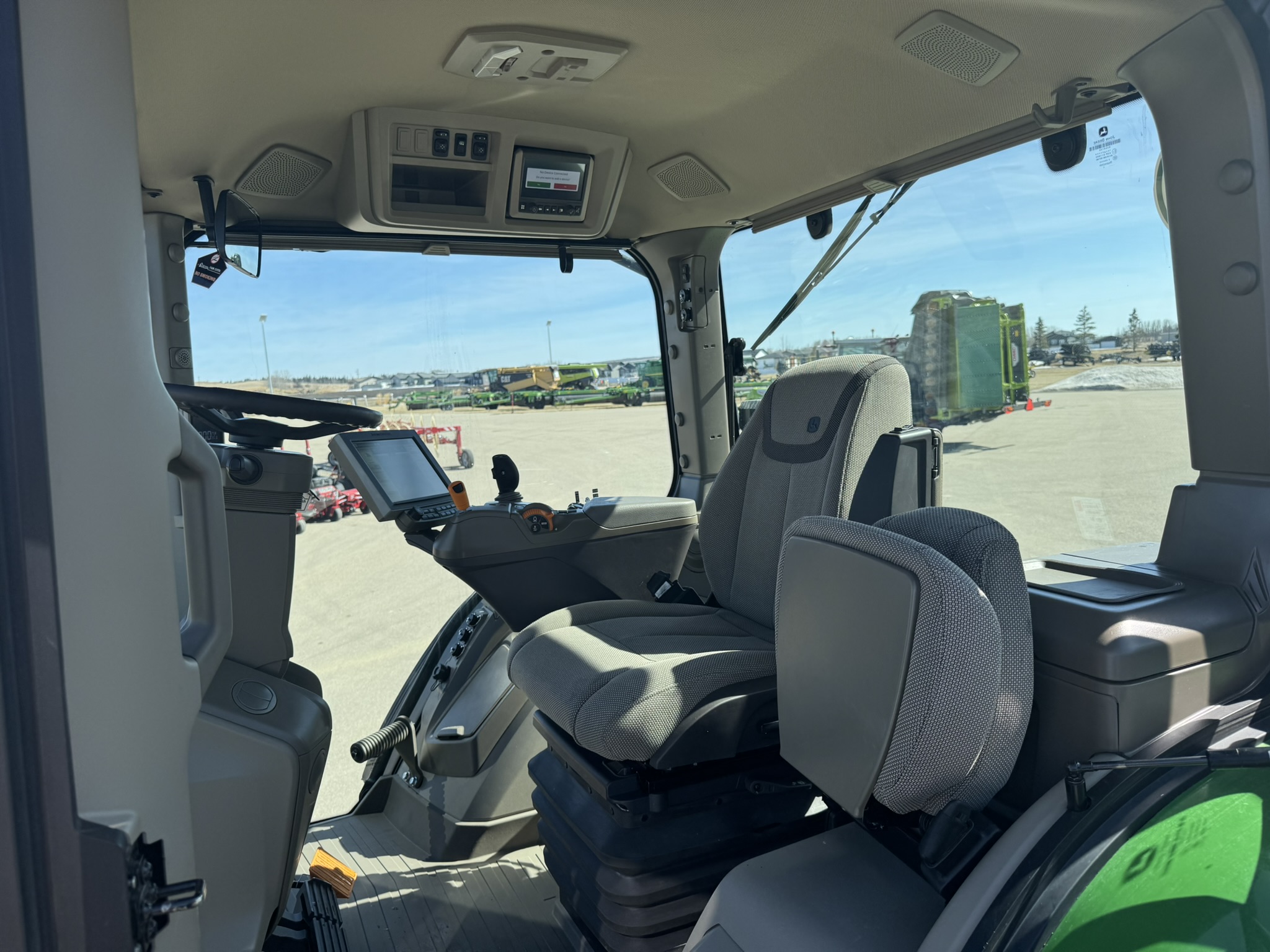 2023 John Deere 7R 230 Tractor
