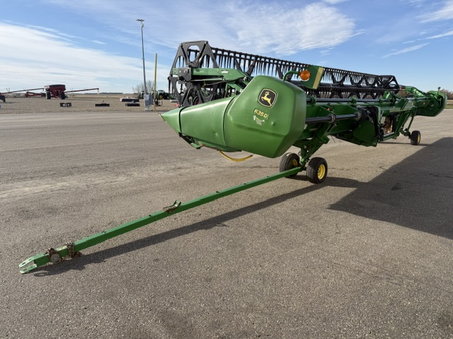 2010 John Deere 635D Header Combine