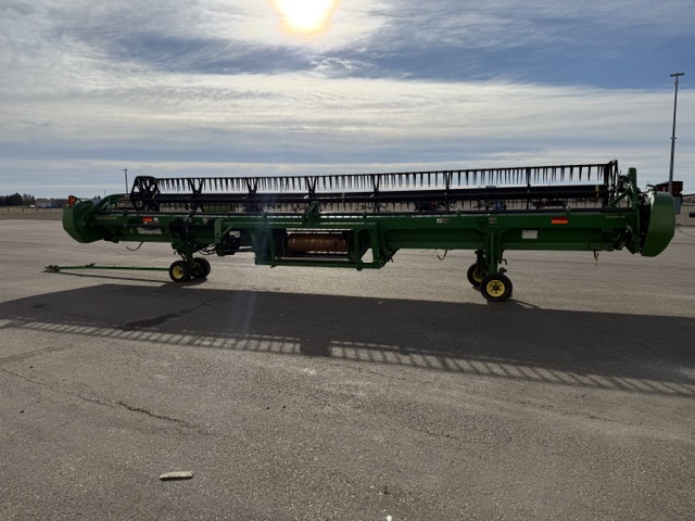 2010 John Deere 635D Header Combine