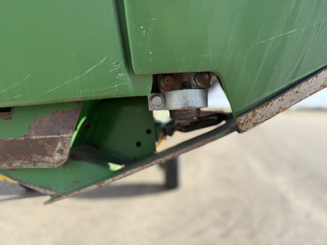 2010 John Deere 635D Header Combine