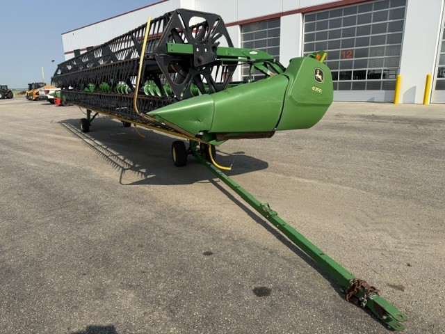 2010 John Deere 635D Header Combine