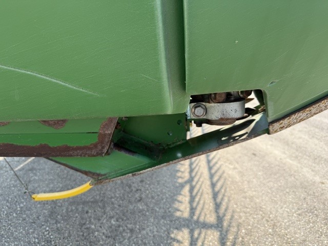 2010 John Deere 635D Header Combine