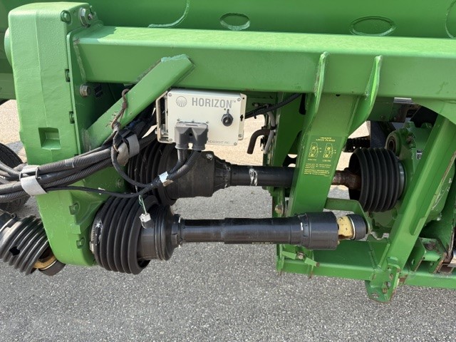 2010 John Deere 635D Header Combine