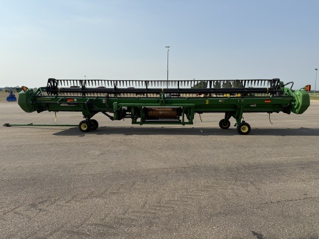 2010 John Deere 635D Header Combine