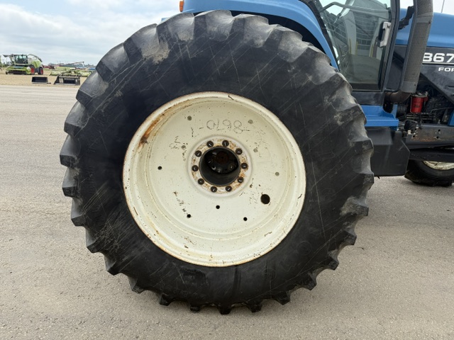 1996 New Holland 8670 Tractor