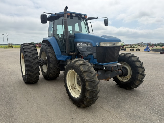 1996 New Holland 8670 Tractor