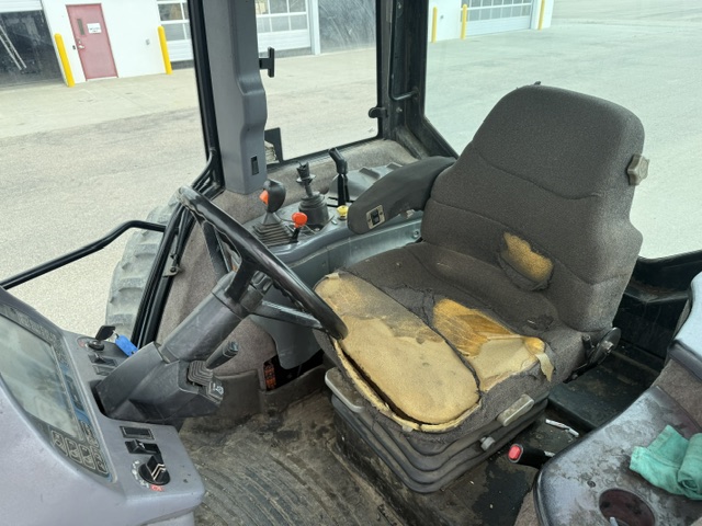 1996 New Holland 8670 Tractor