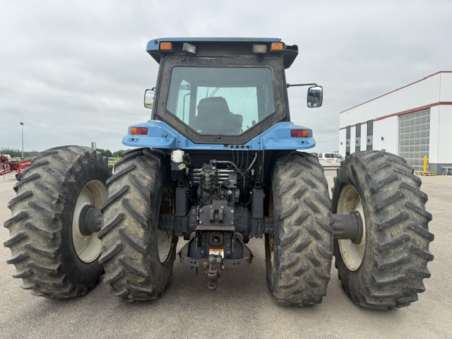 1996 New Holland 8670 Tractor