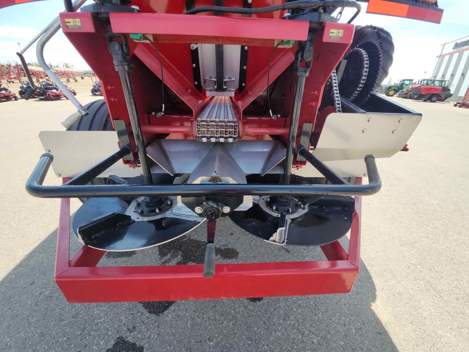 2024 Salford BBI Trooper Fertilizer Spreader