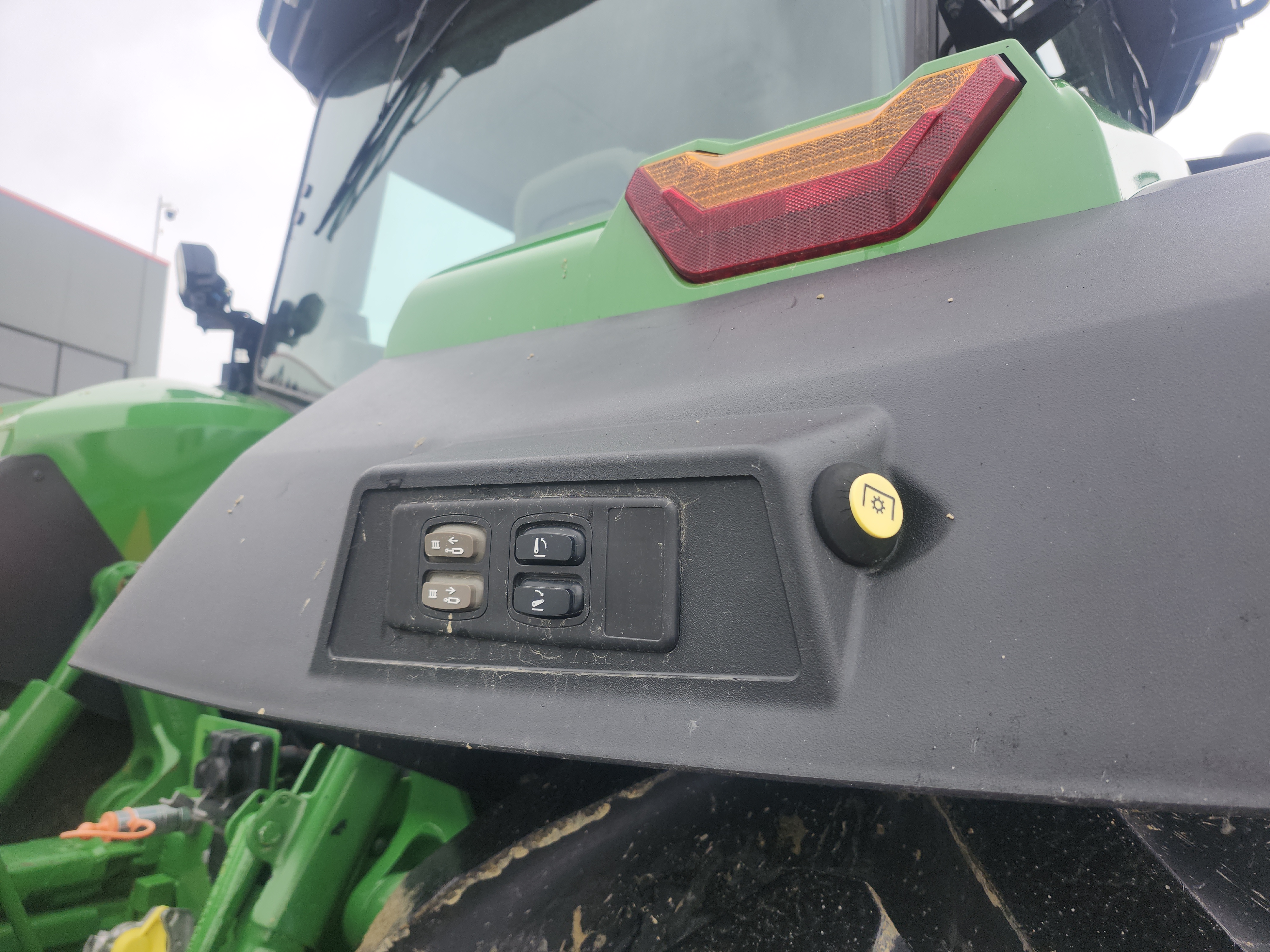 2021 John Deere 8R 310 Tractor