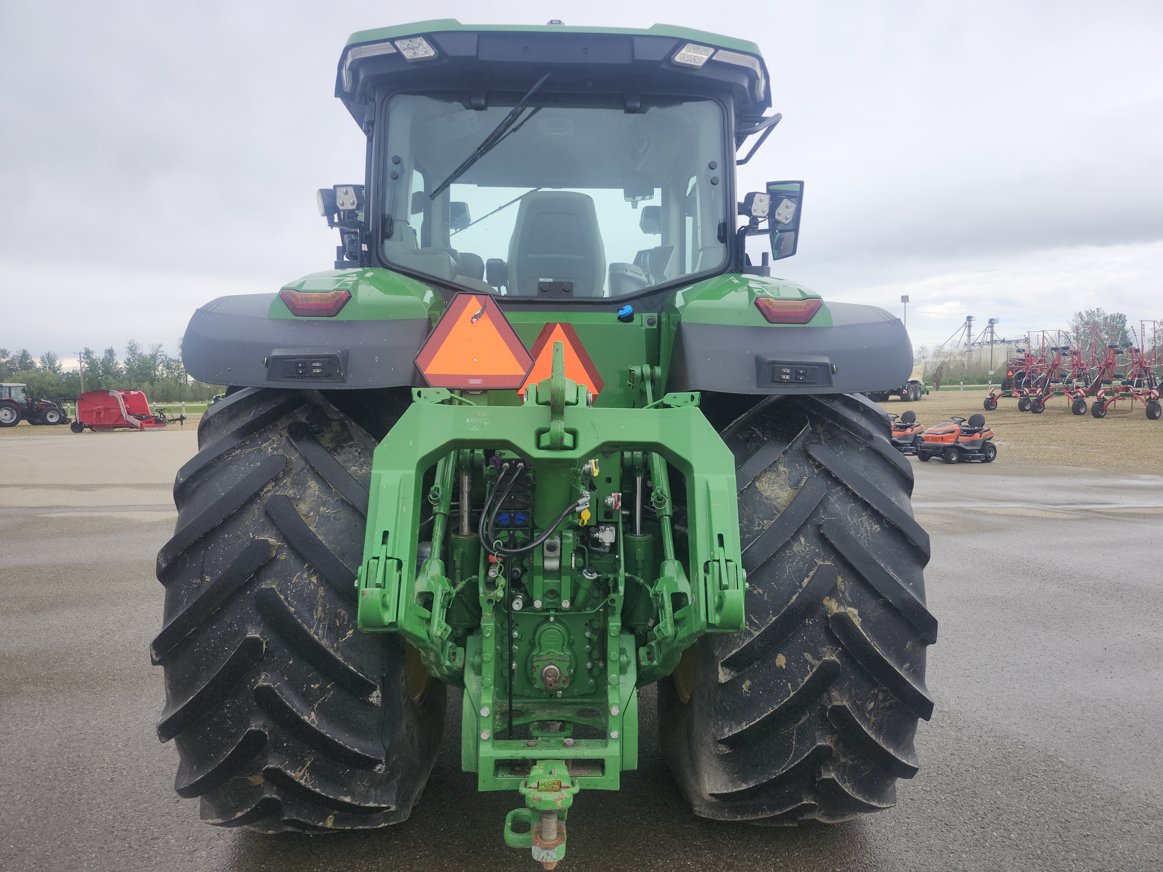 2021 John Deere 8R 310 Tractor