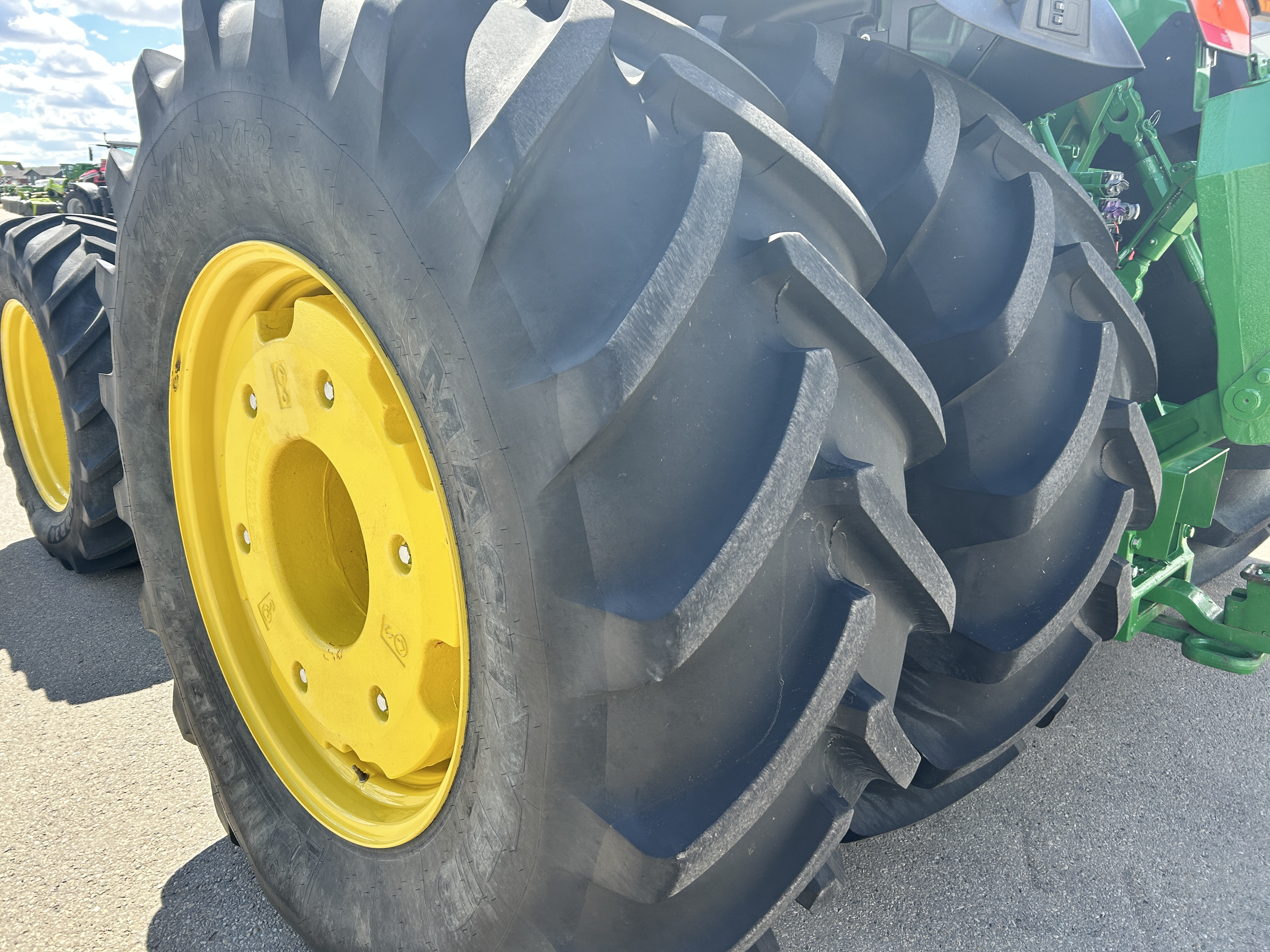 2022 John Deere 8R 340 Tractor