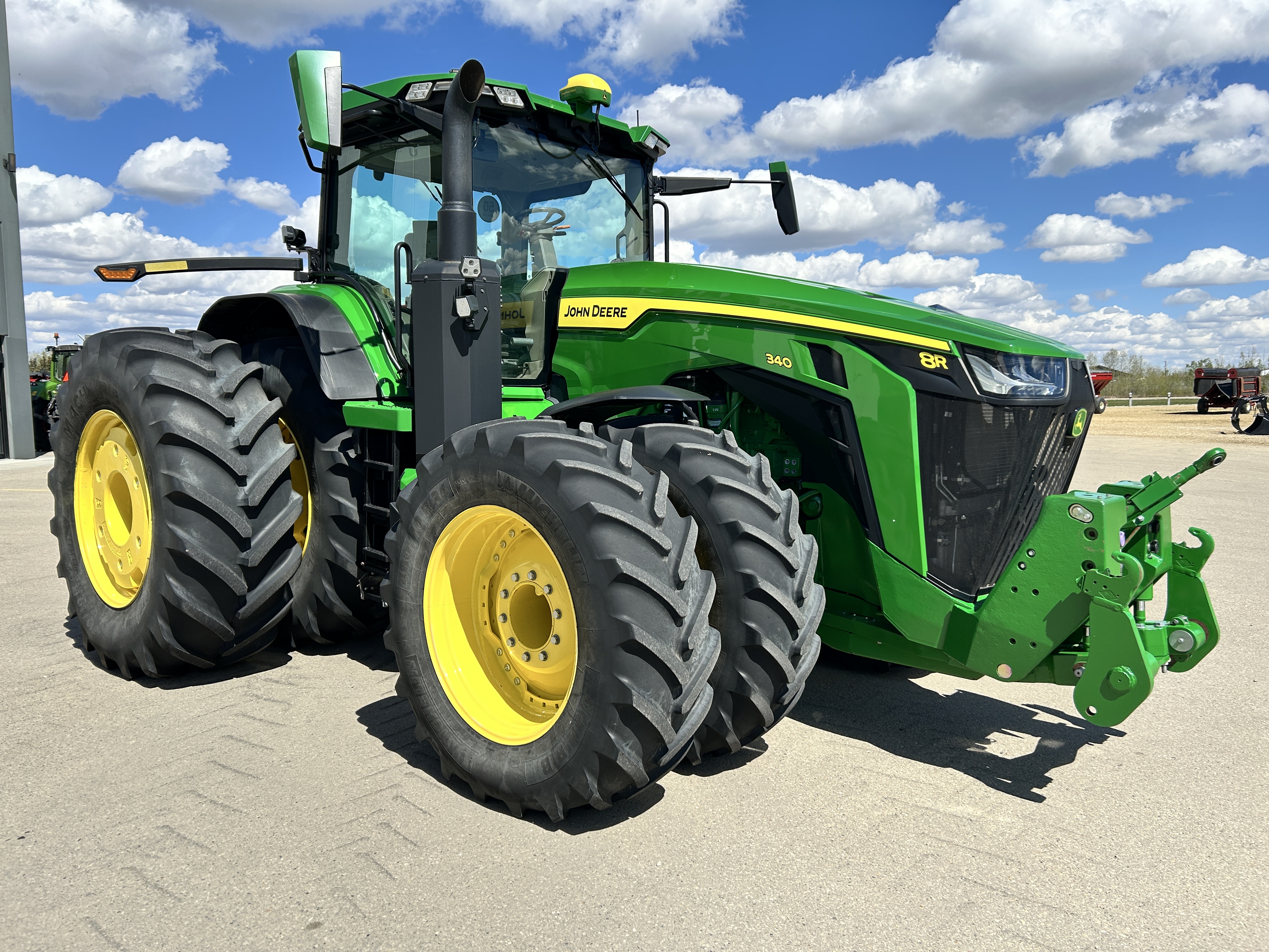 2022 John Deere 8R 340 Tractor
