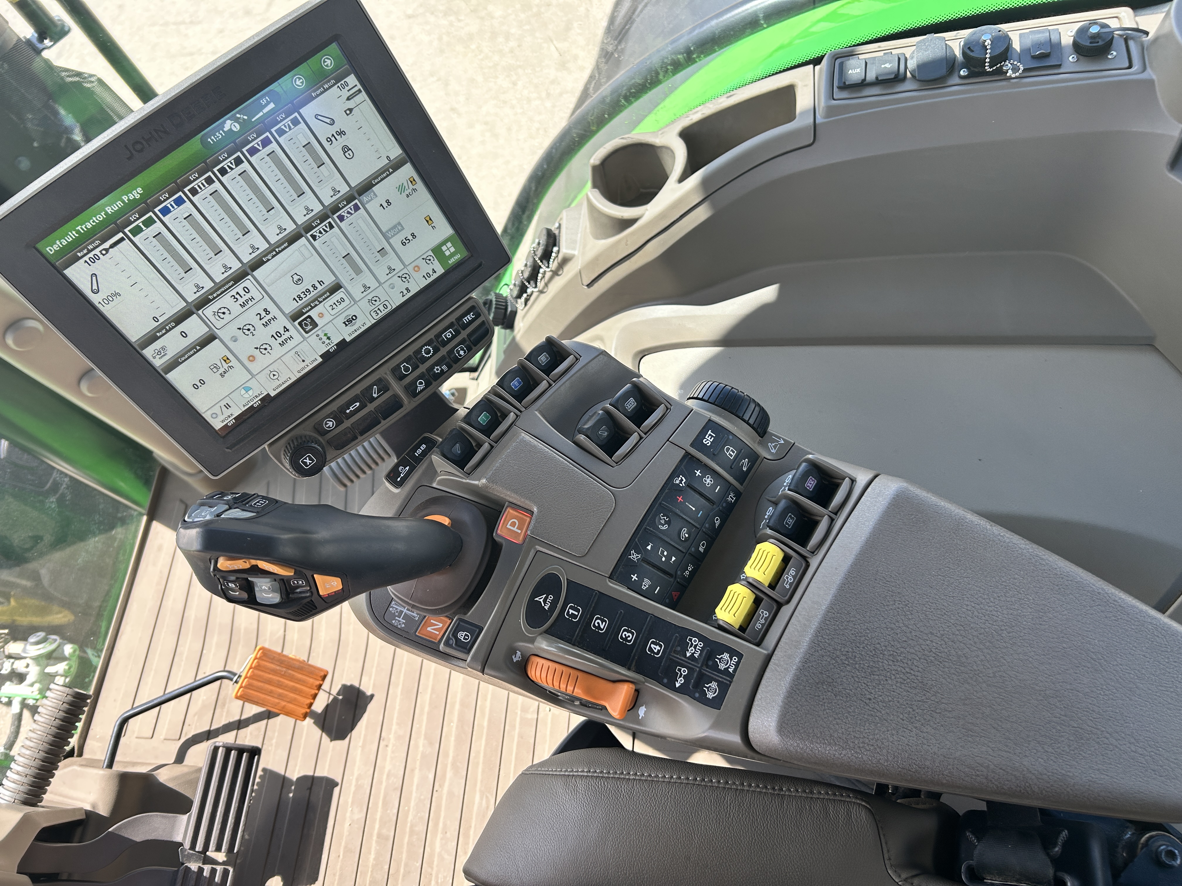 2022 John Deere 8R 340 Tractor
