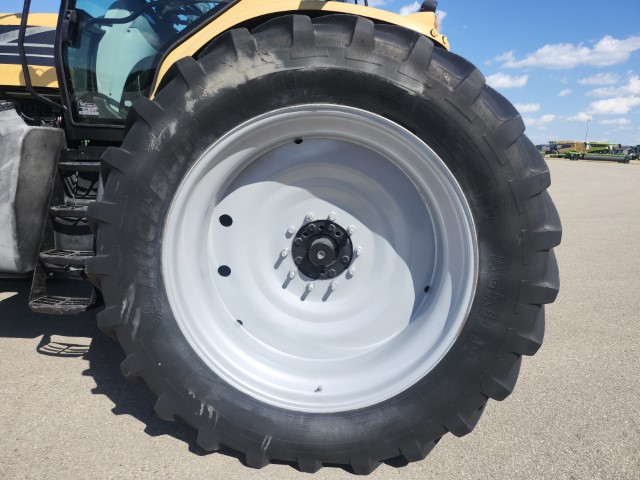2005 Challenger MT665B Tractor