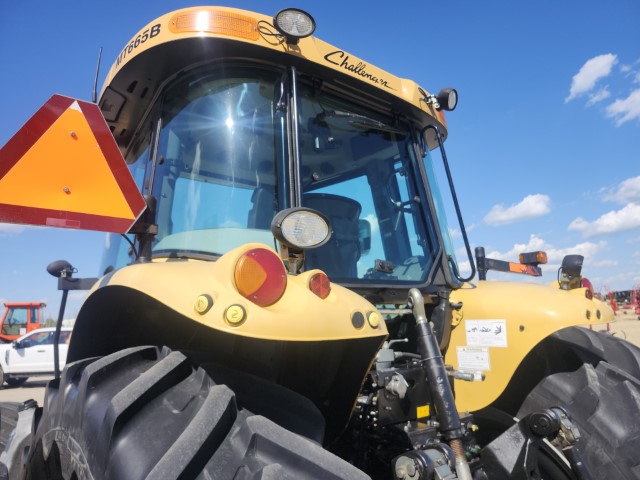 2005 Challenger MT665B Tractor