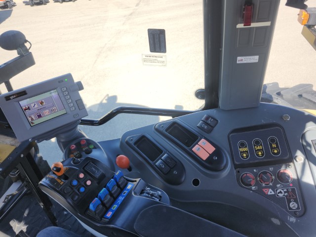 2005 Challenger MT665B Tractor
