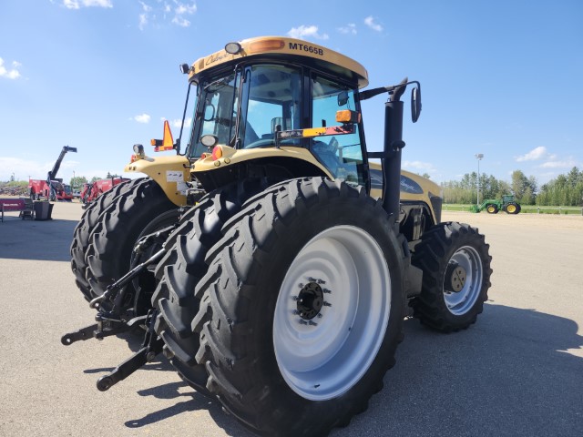 2005 Challenger MT665B Tractor