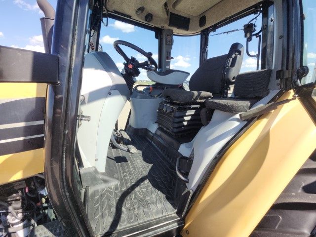 2005 Challenger MT665B Tractor