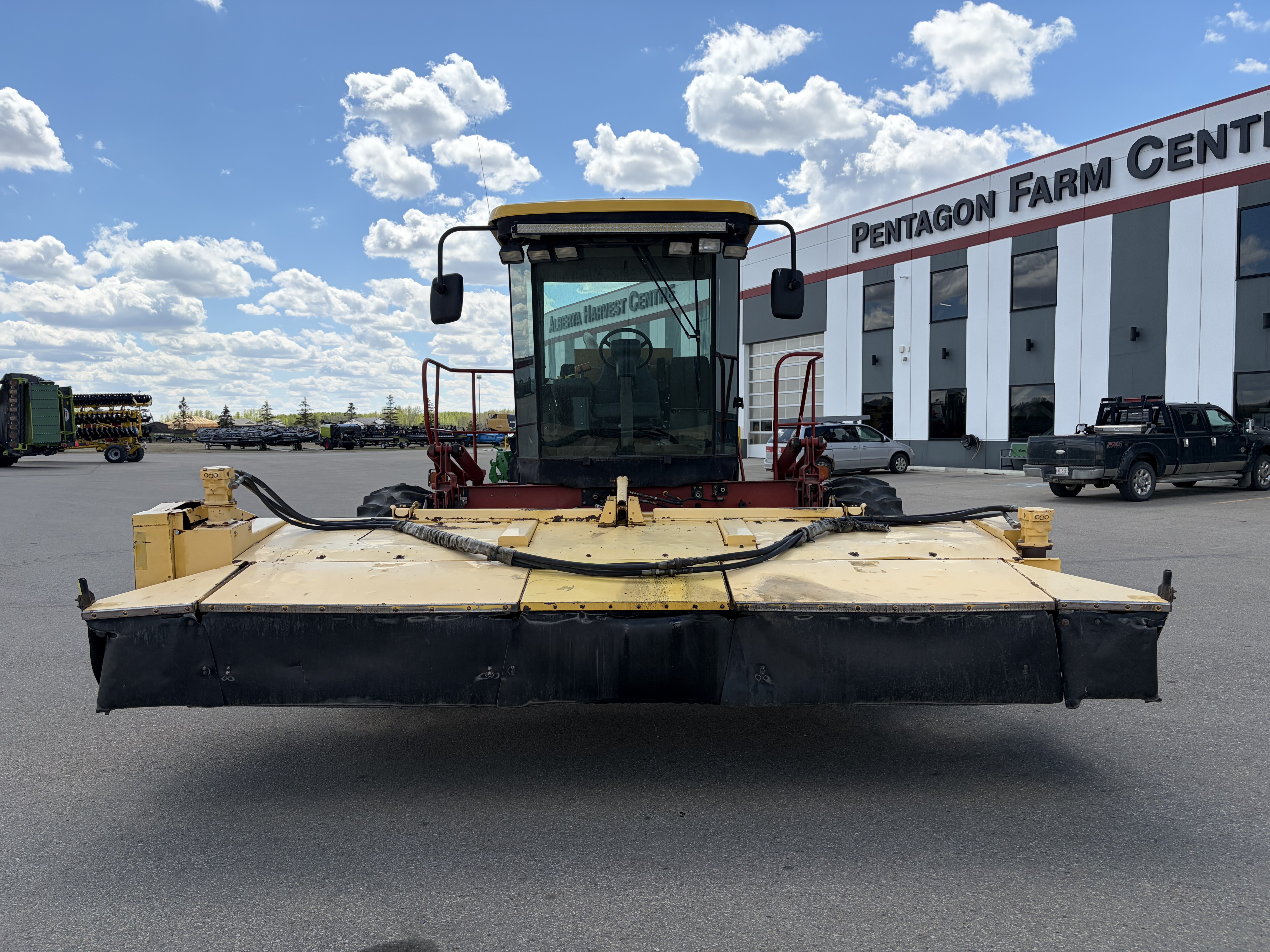 2002 New Holland HW340 Windrower