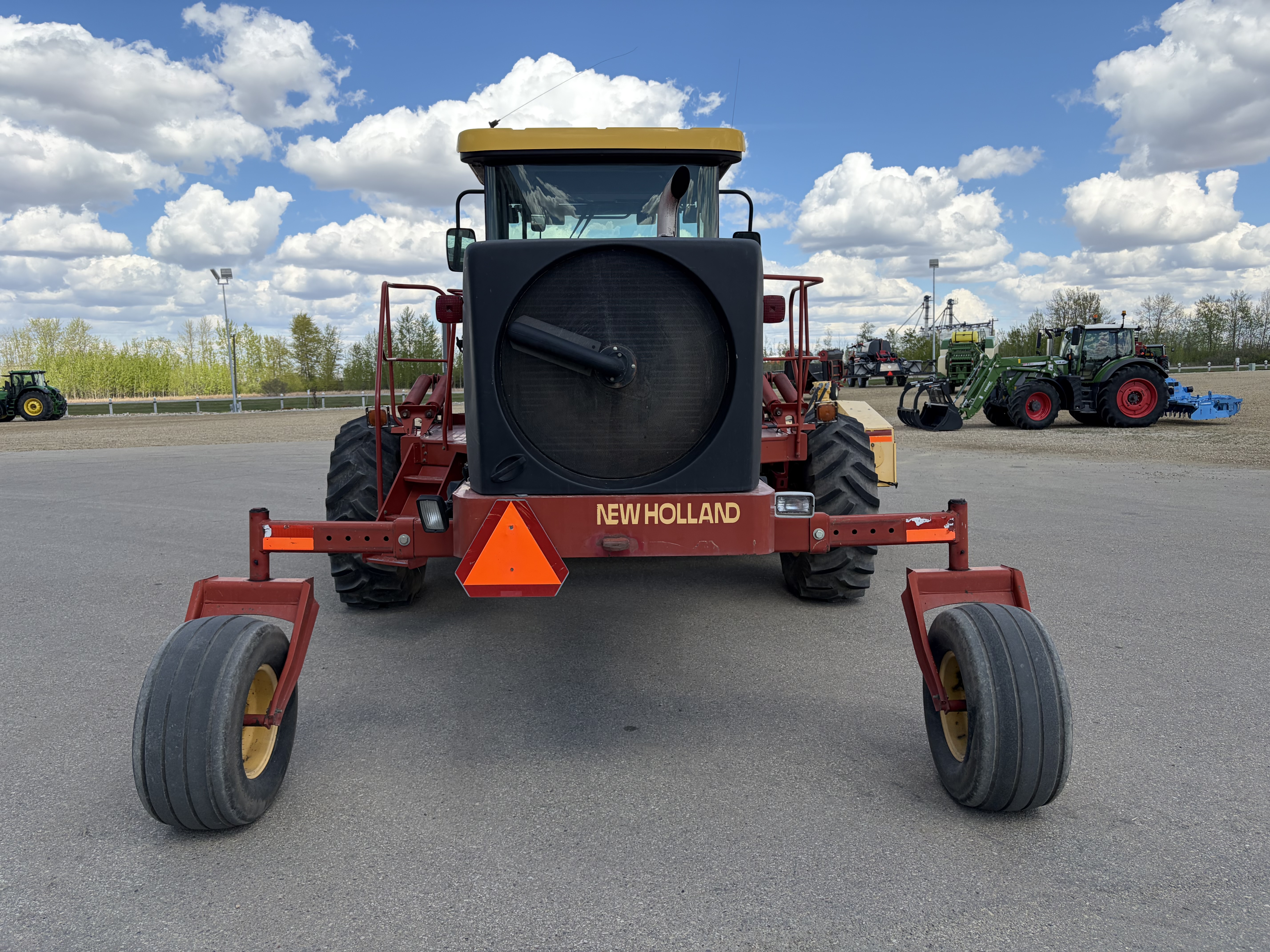 2002 New Holland HW340 Windrower