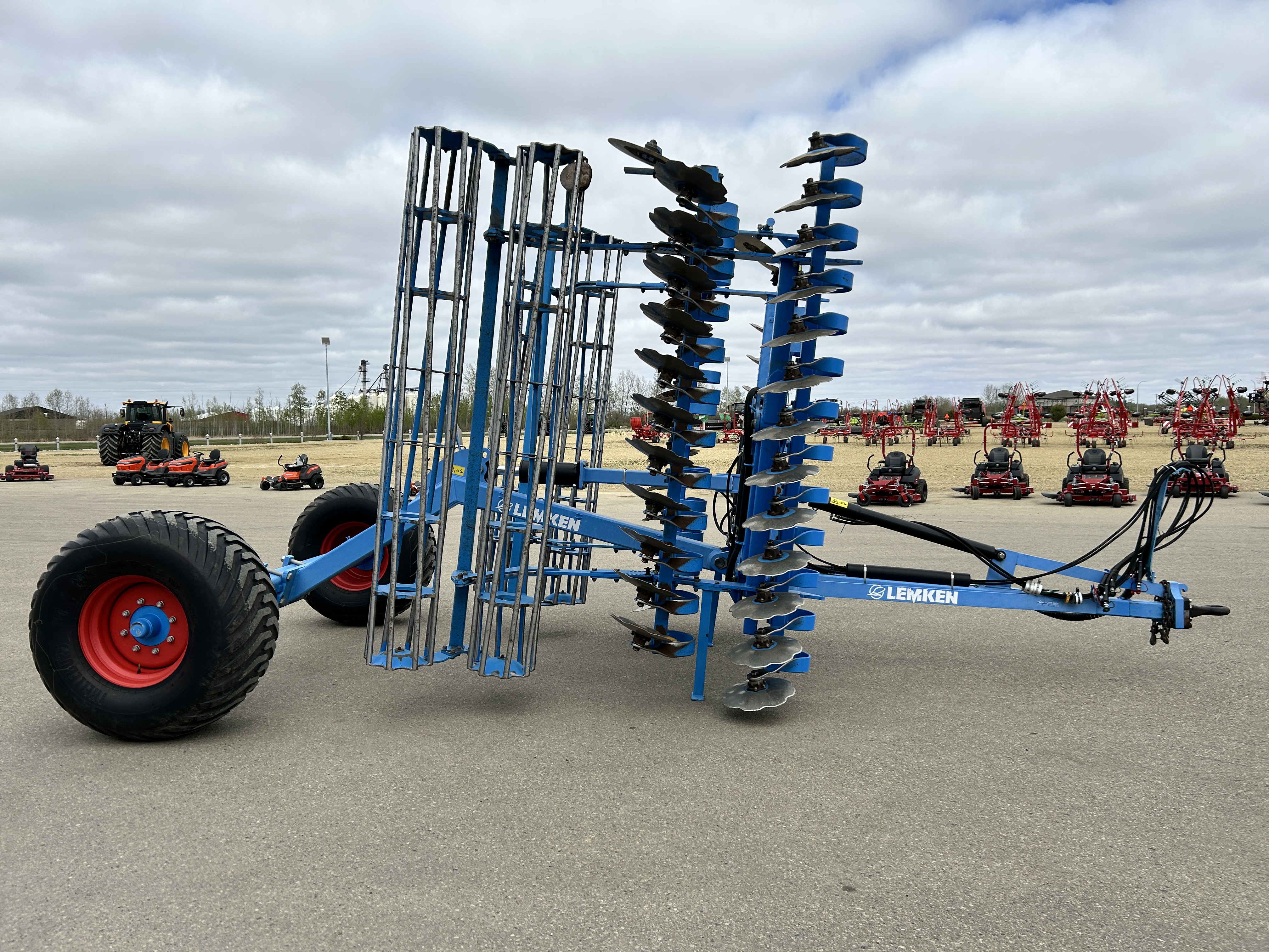 2015 LEMKEN Heliodor 8/600 Disk