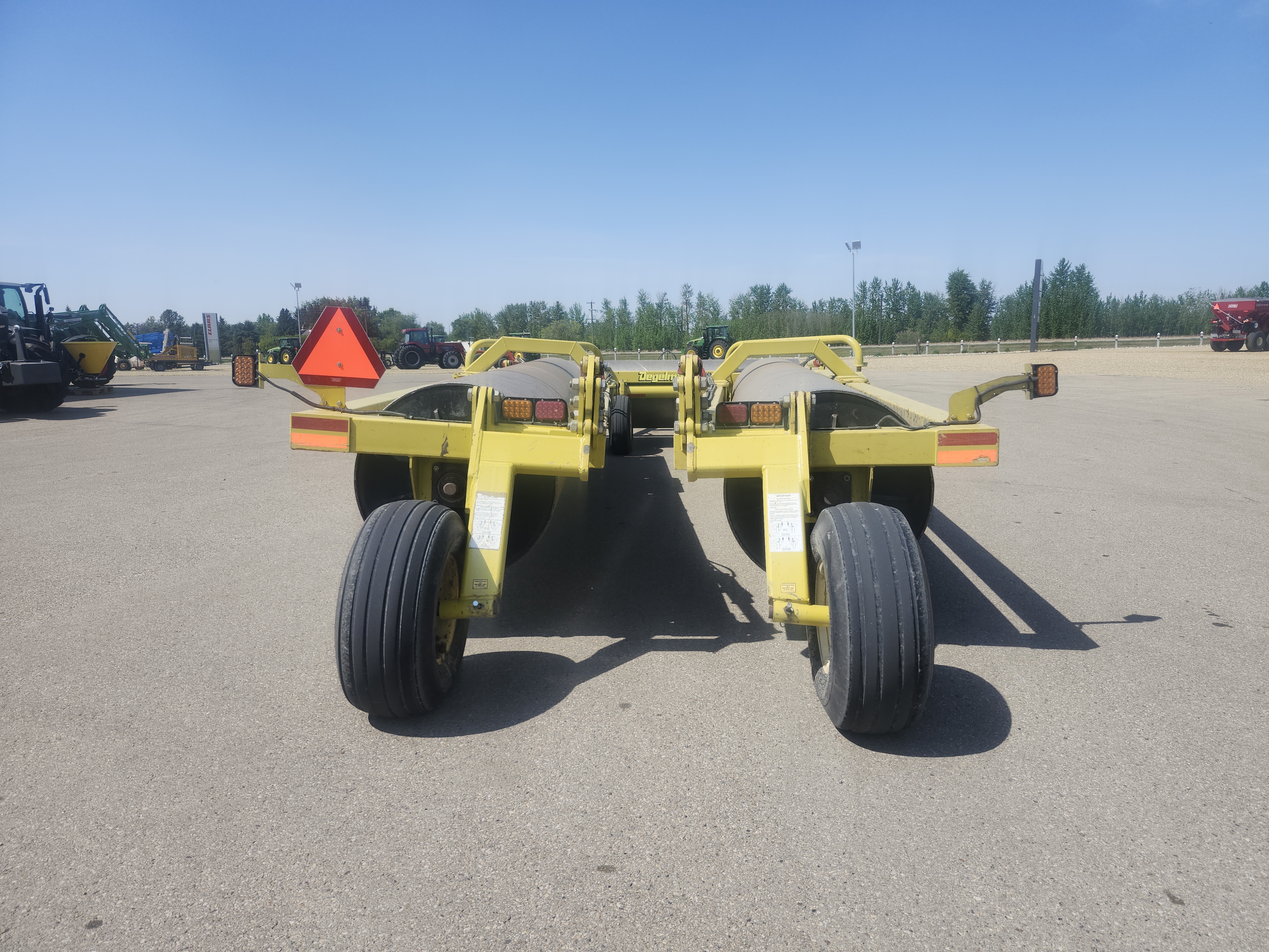 2018 Degelman LR7651 Land Roller