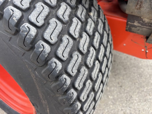 Kubota Z275KH Mower/Zero Turn