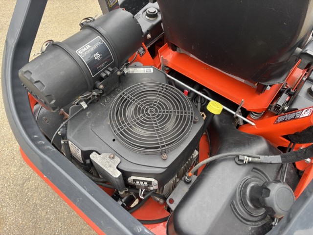 Kubota Z275KH Mower/Zero Turn