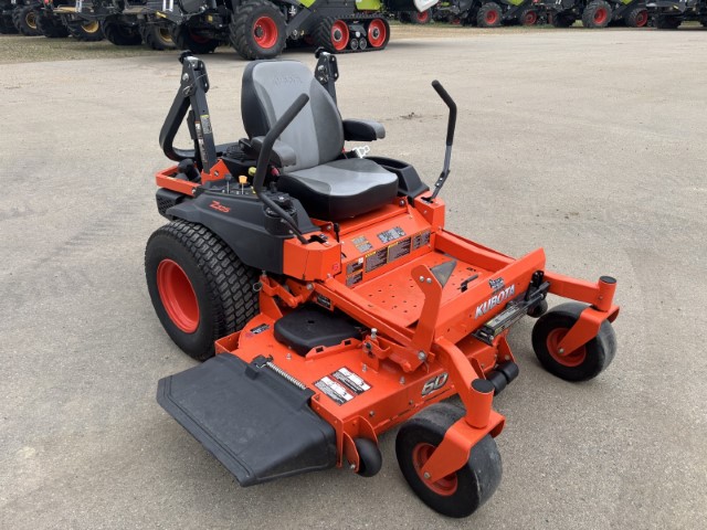 Kubota Z275KH Mower/Zero Turn