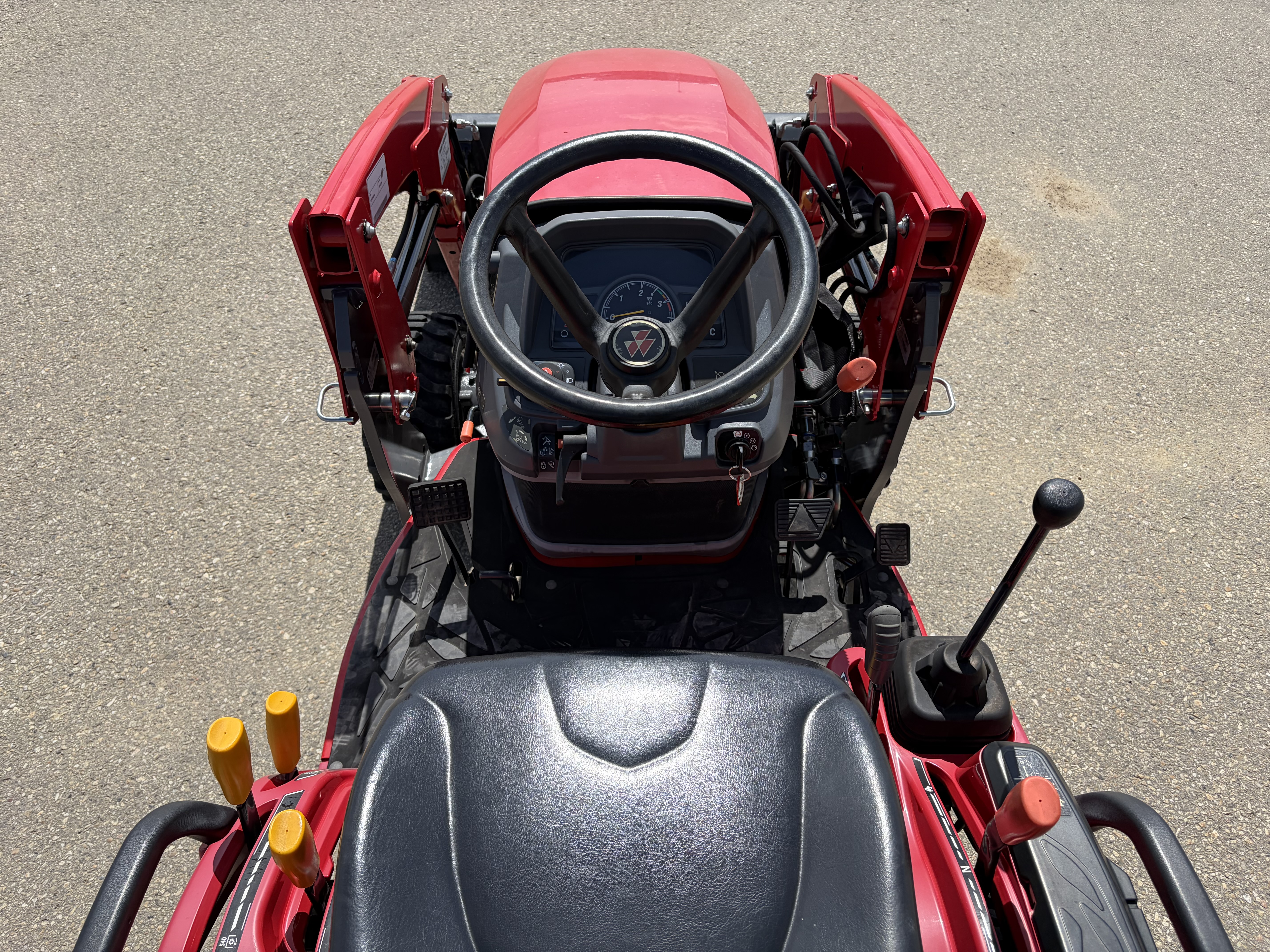2020 Massey Ferguson GC1723EB Tractor