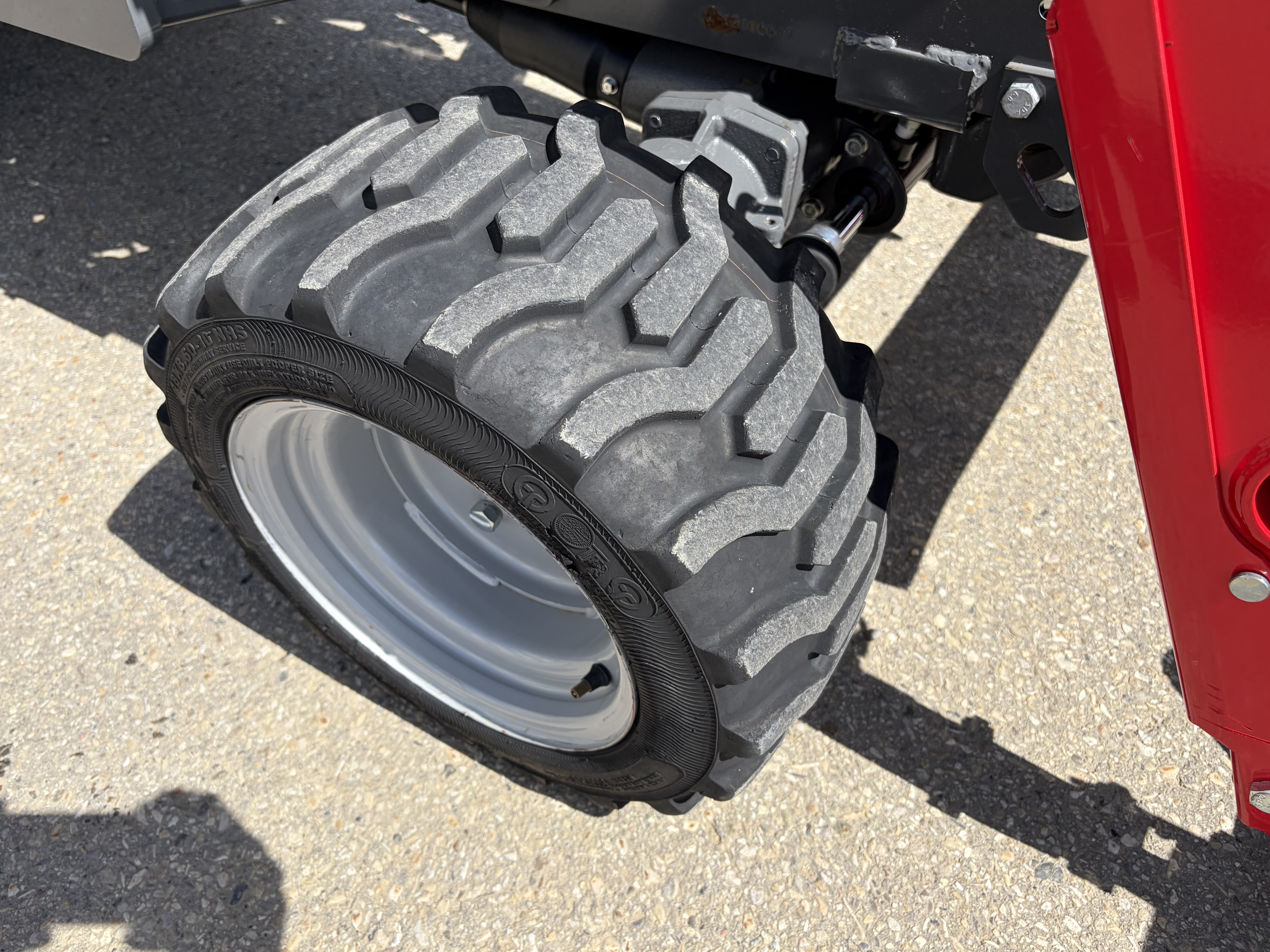 2020 Massey Ferguson GC1723EB Tractor
