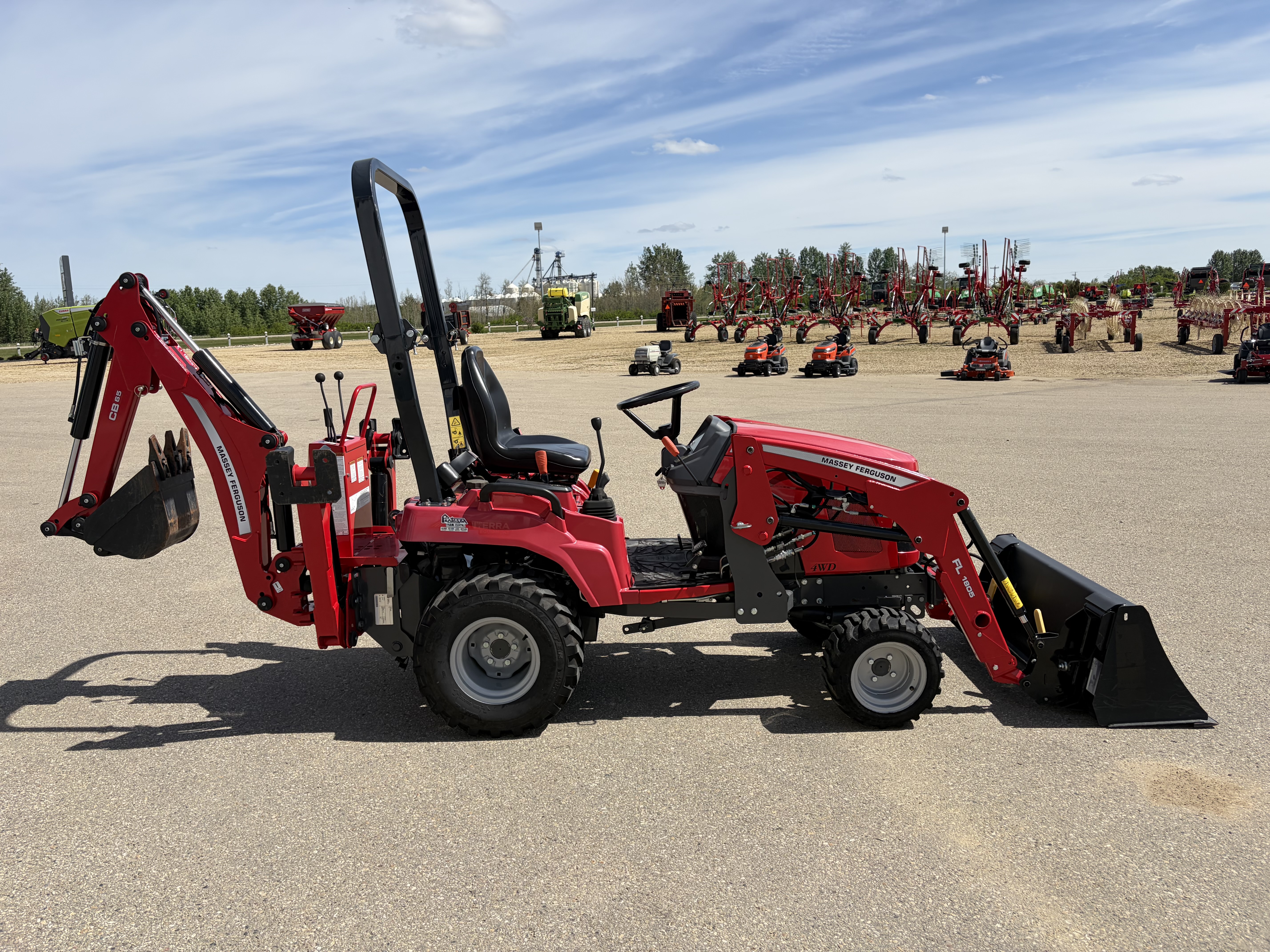 2020 Massey Ferguson GC1723EB Tractor